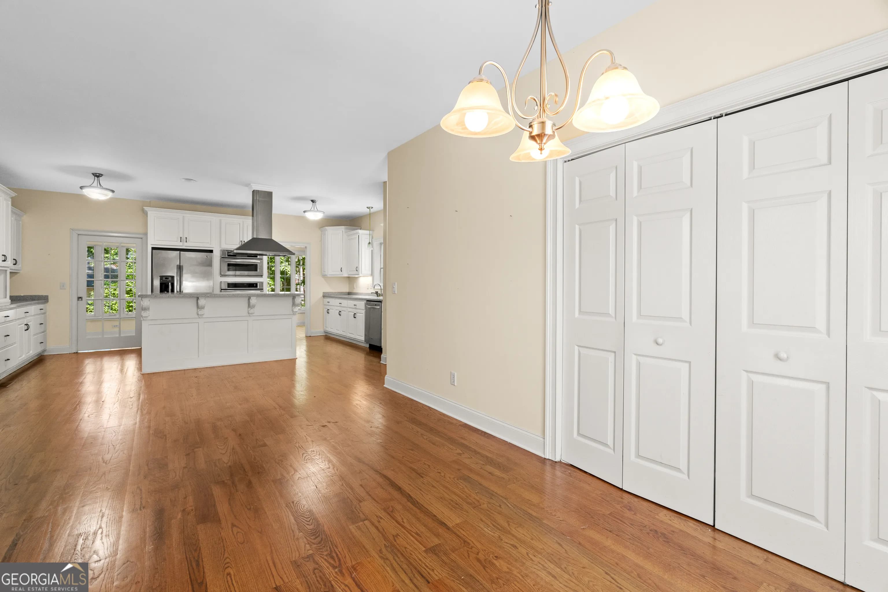 2058 Sewanee Ct — photo 9 of 81