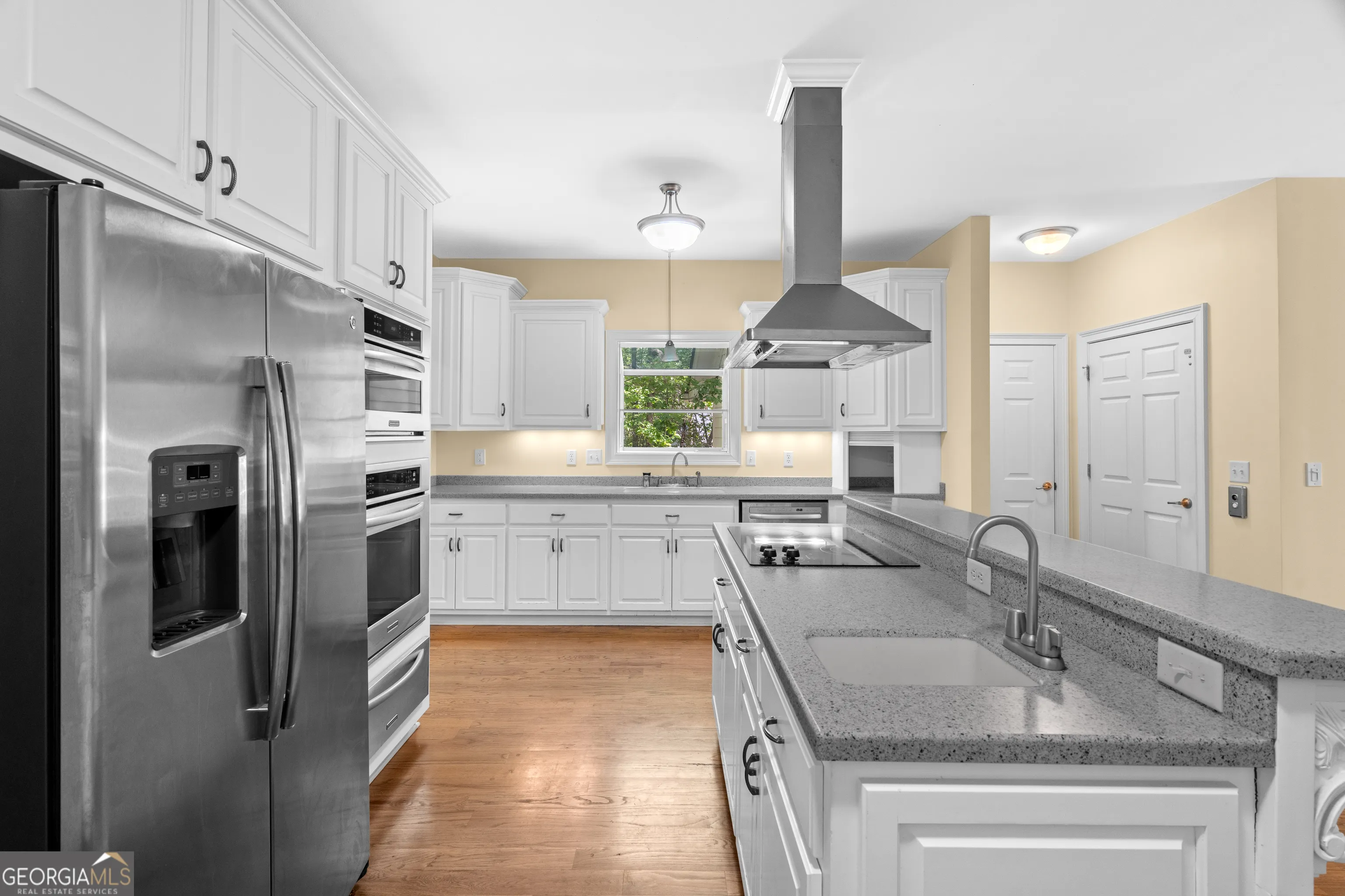 2058 Sewanee Ct — photo 7 of 81