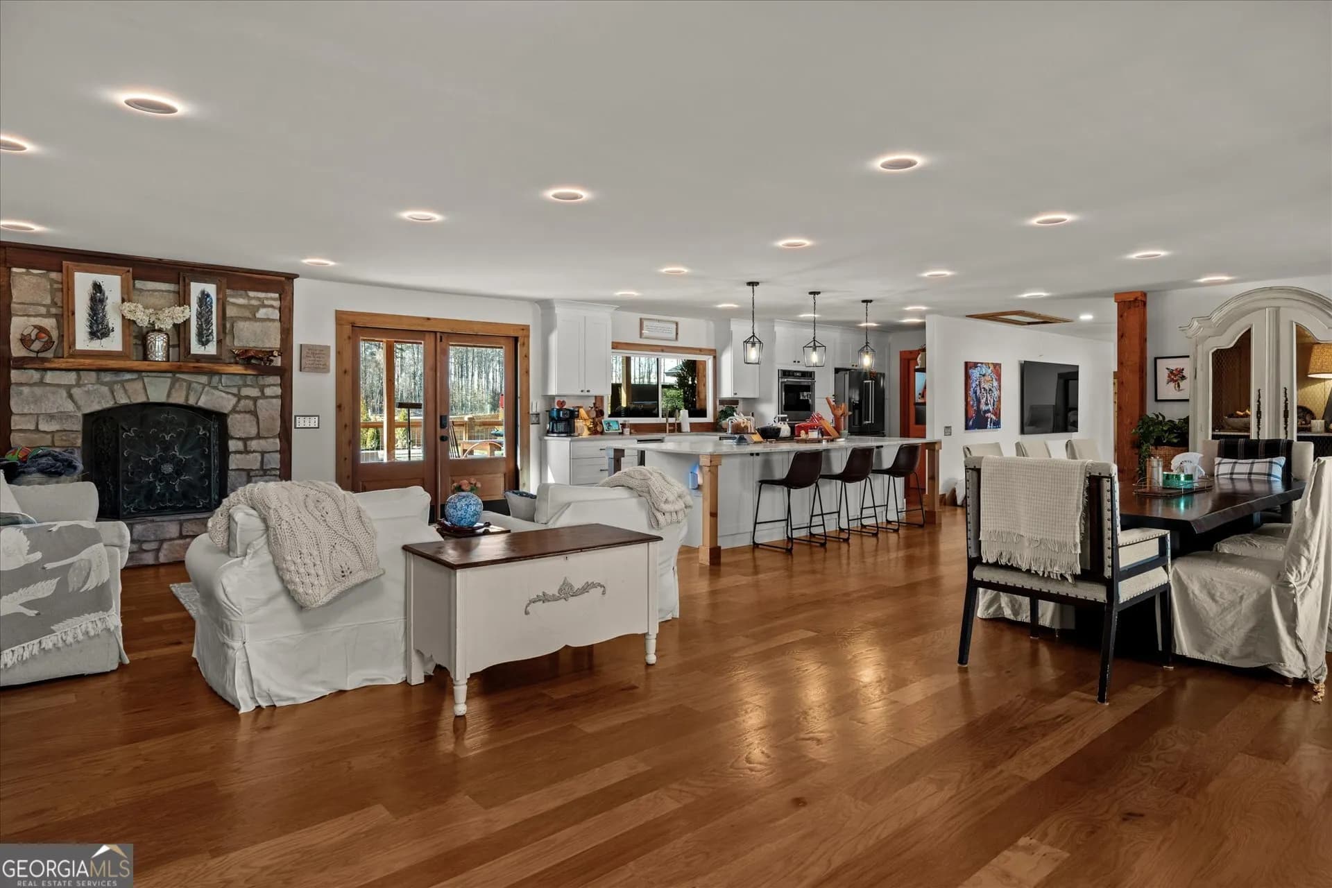 109 Briarwood Dr — photo 8 of 40