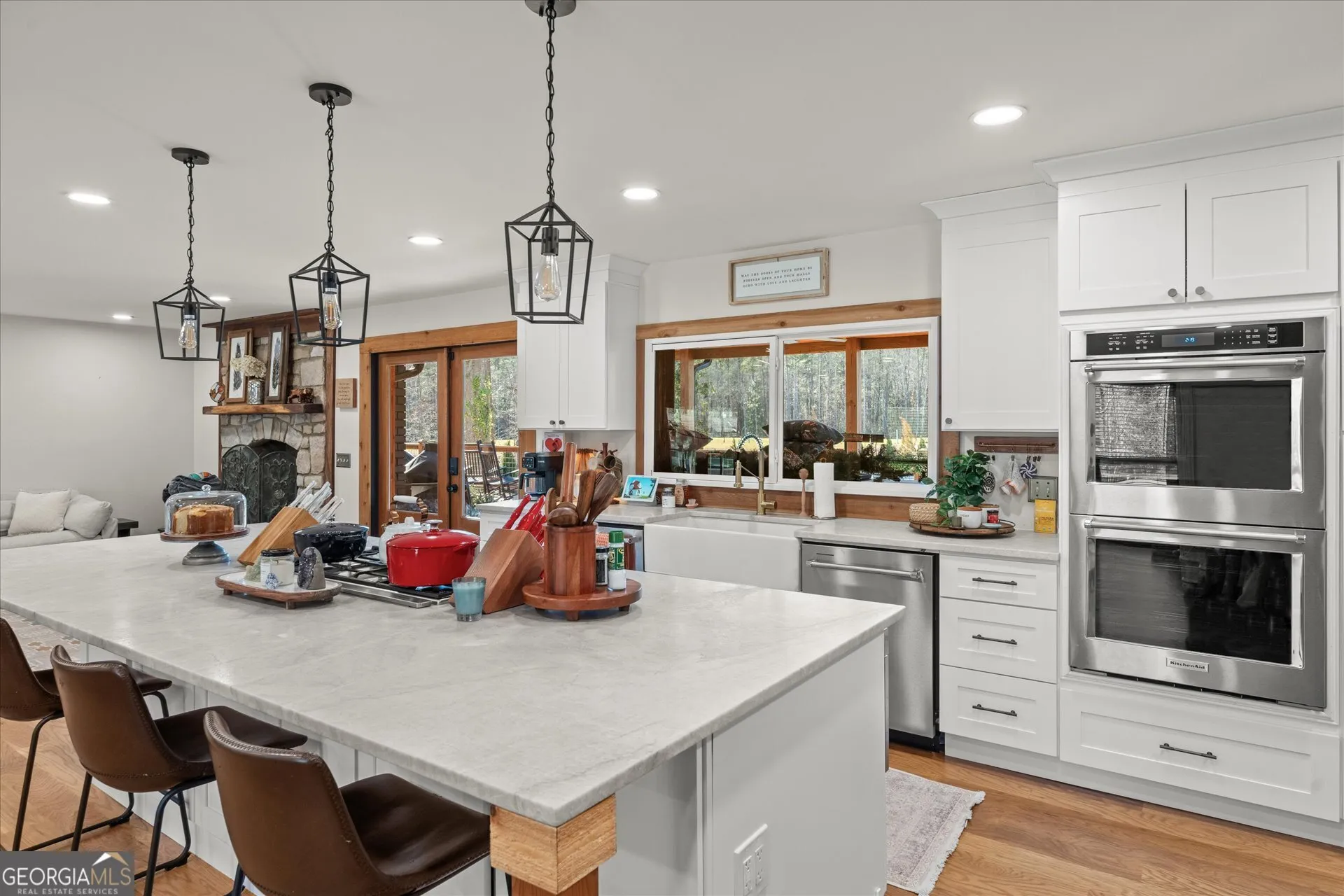 109 Briarwood Dr — photo 3 of 40