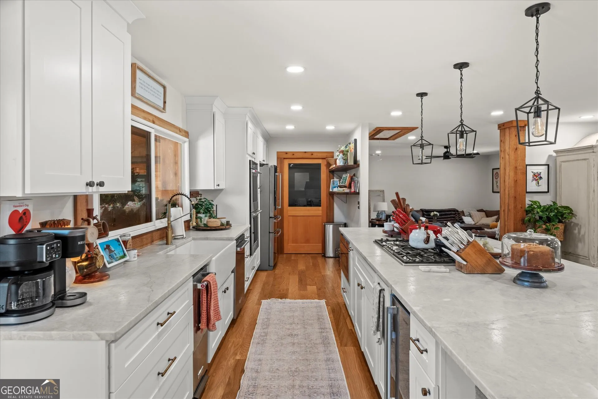 109 Briarwood Dr — photo 4 of 40