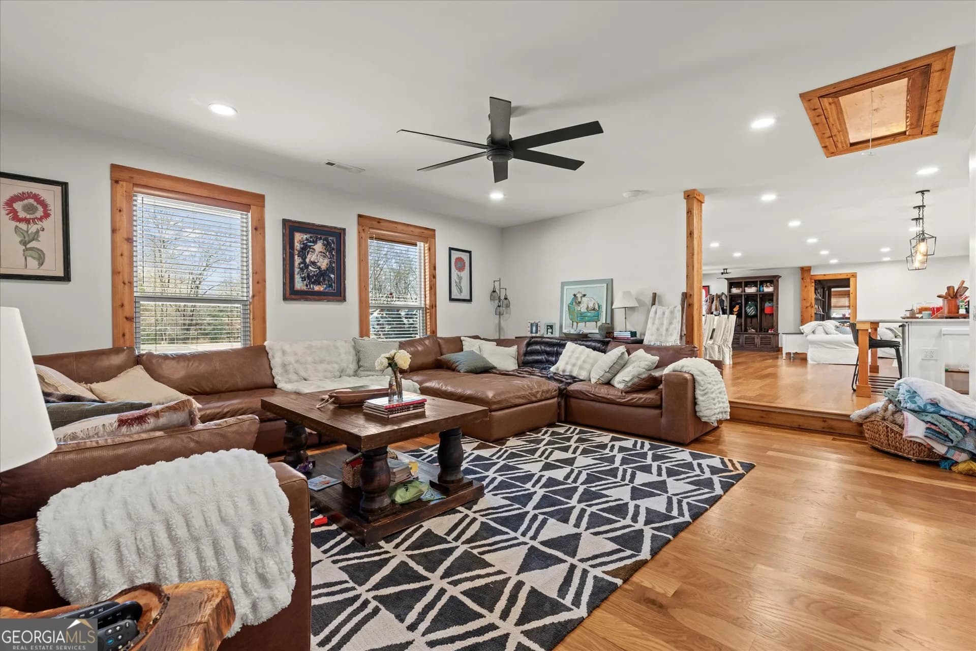 109 Briarwood Dr — photo 10 of 40