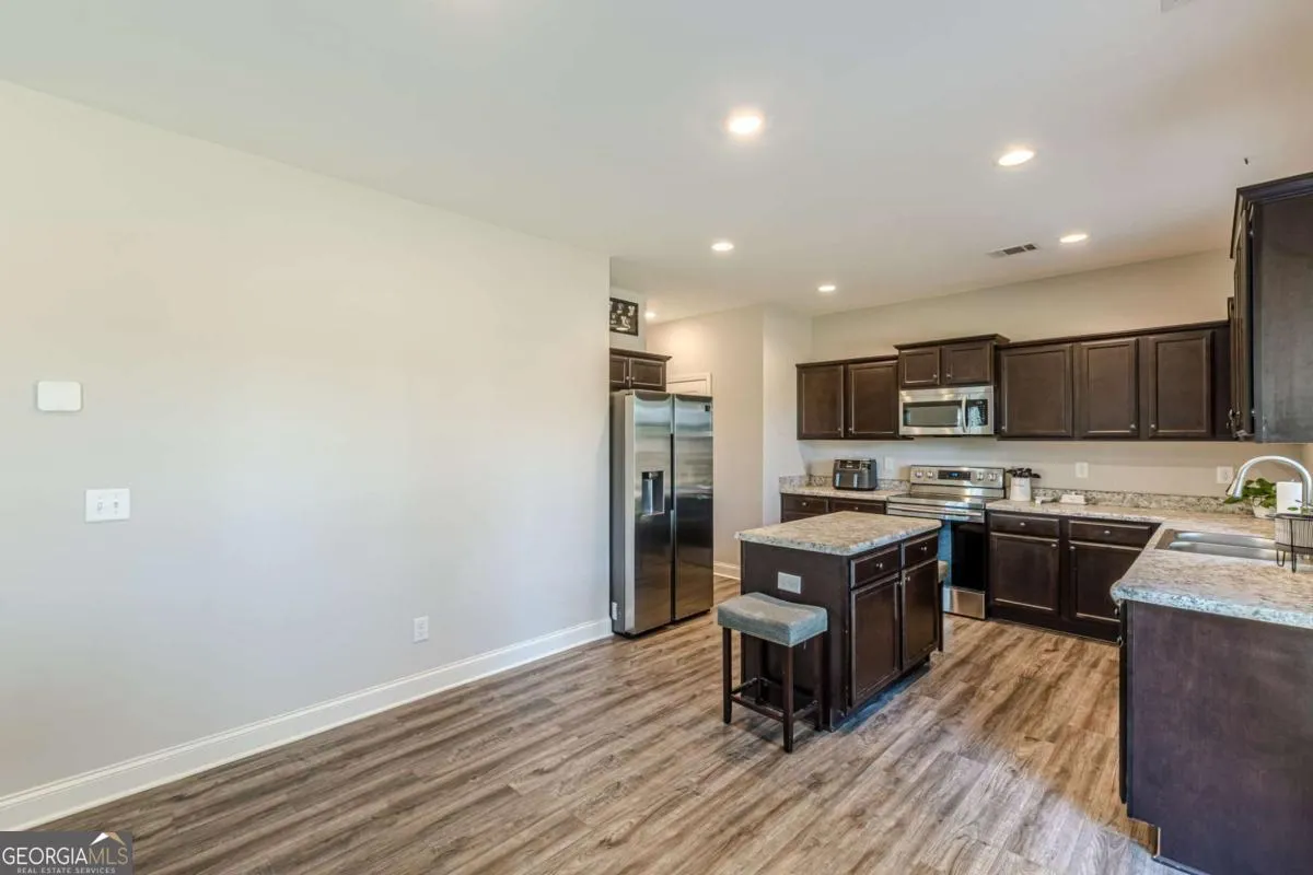 123 Mulberry Dr — photo 8 of 47