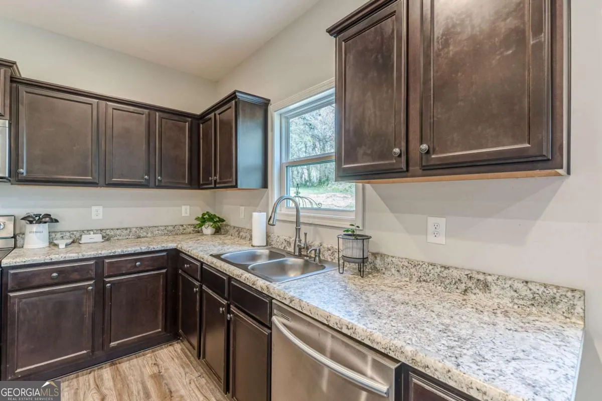 123 Mulberry Dr — photo 12 of 47