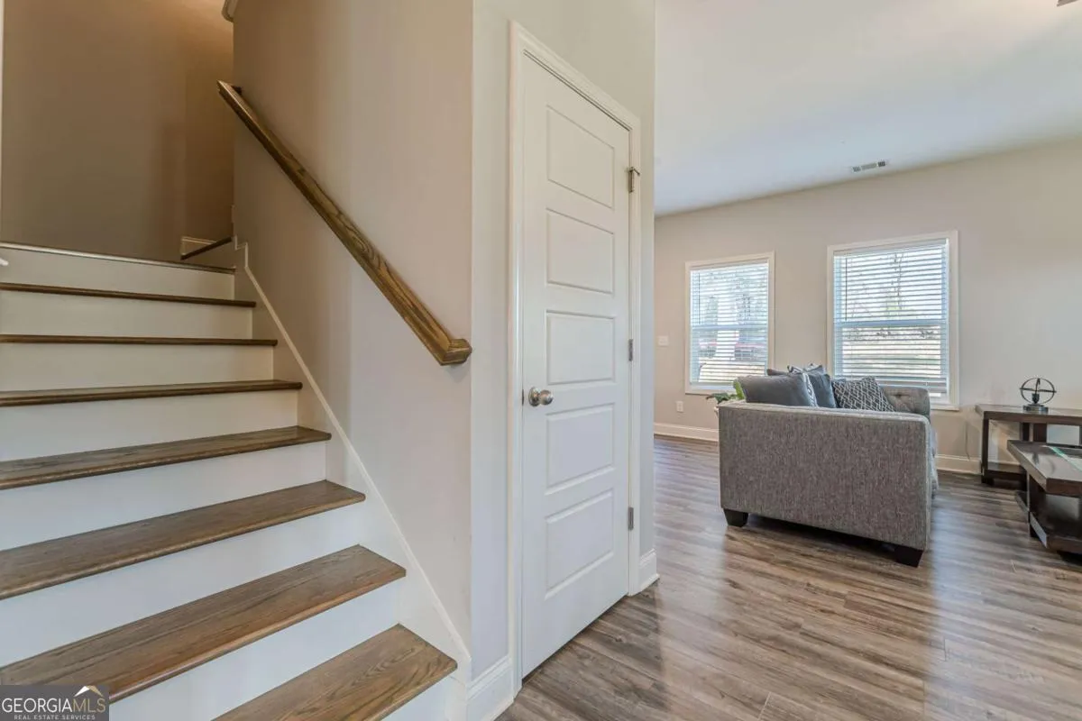 123 Mulberry Dr — photo 18 of 47