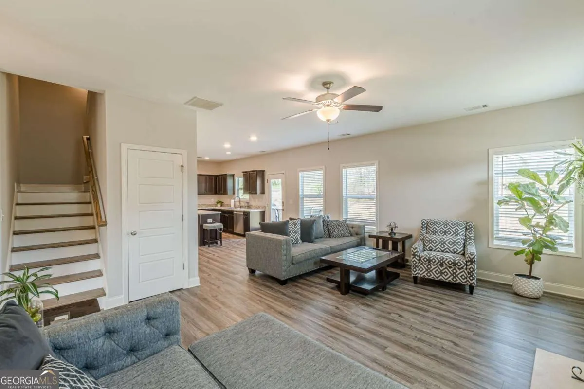 123 Mulberry Dr — photo 4 of 47