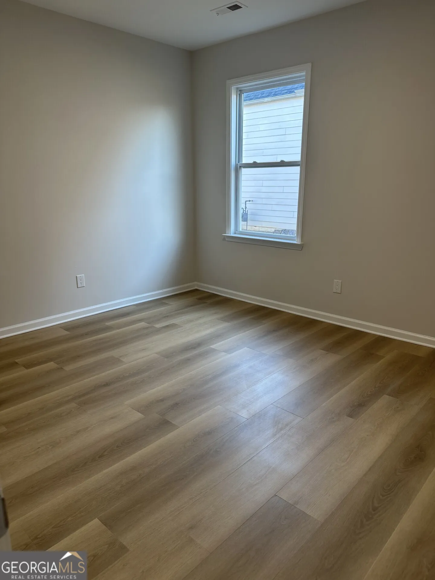 126 Horseshoe Ln — photo 4 of 25