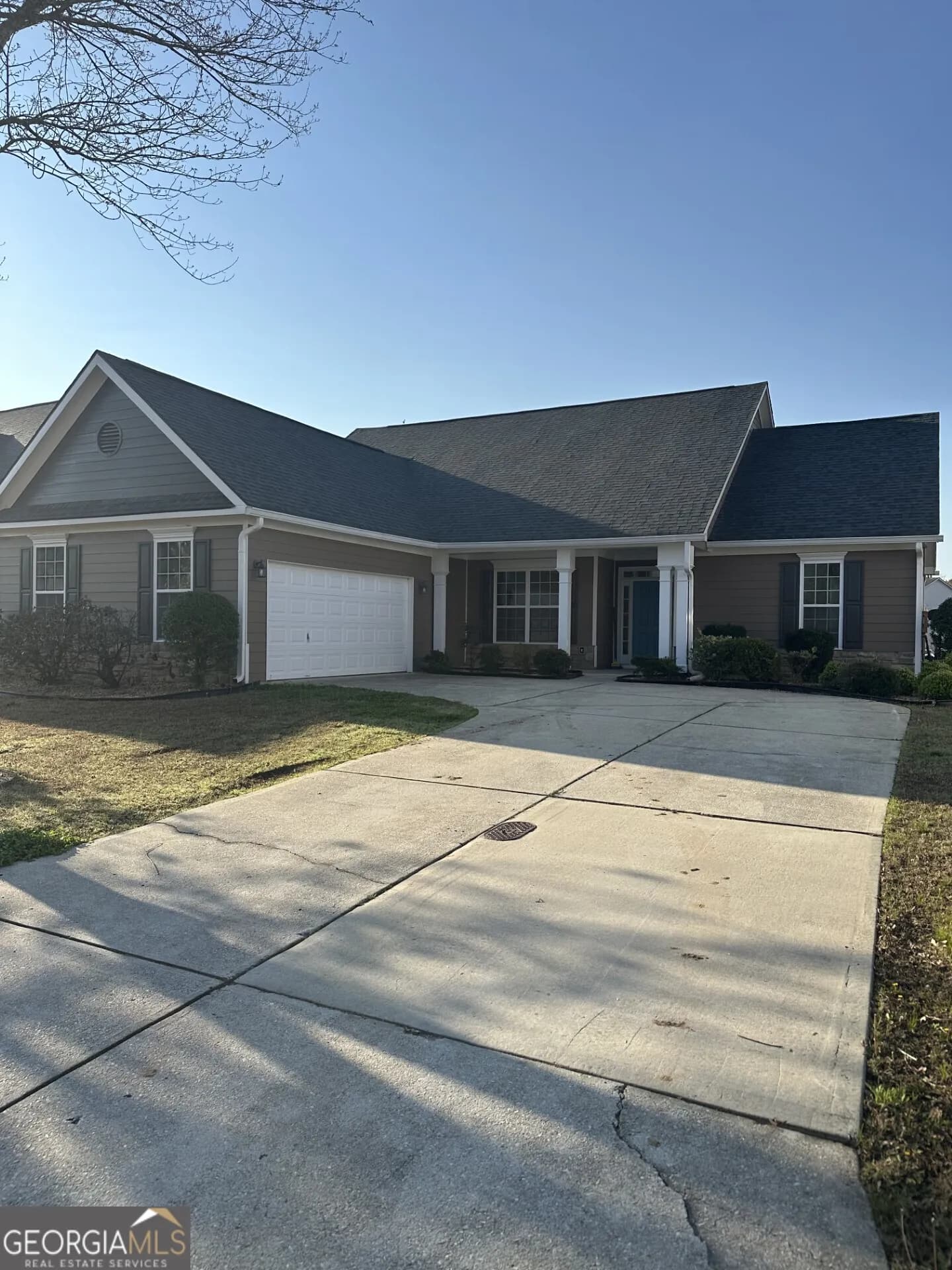 126 Horseshoe Ln — photo 2 of 25