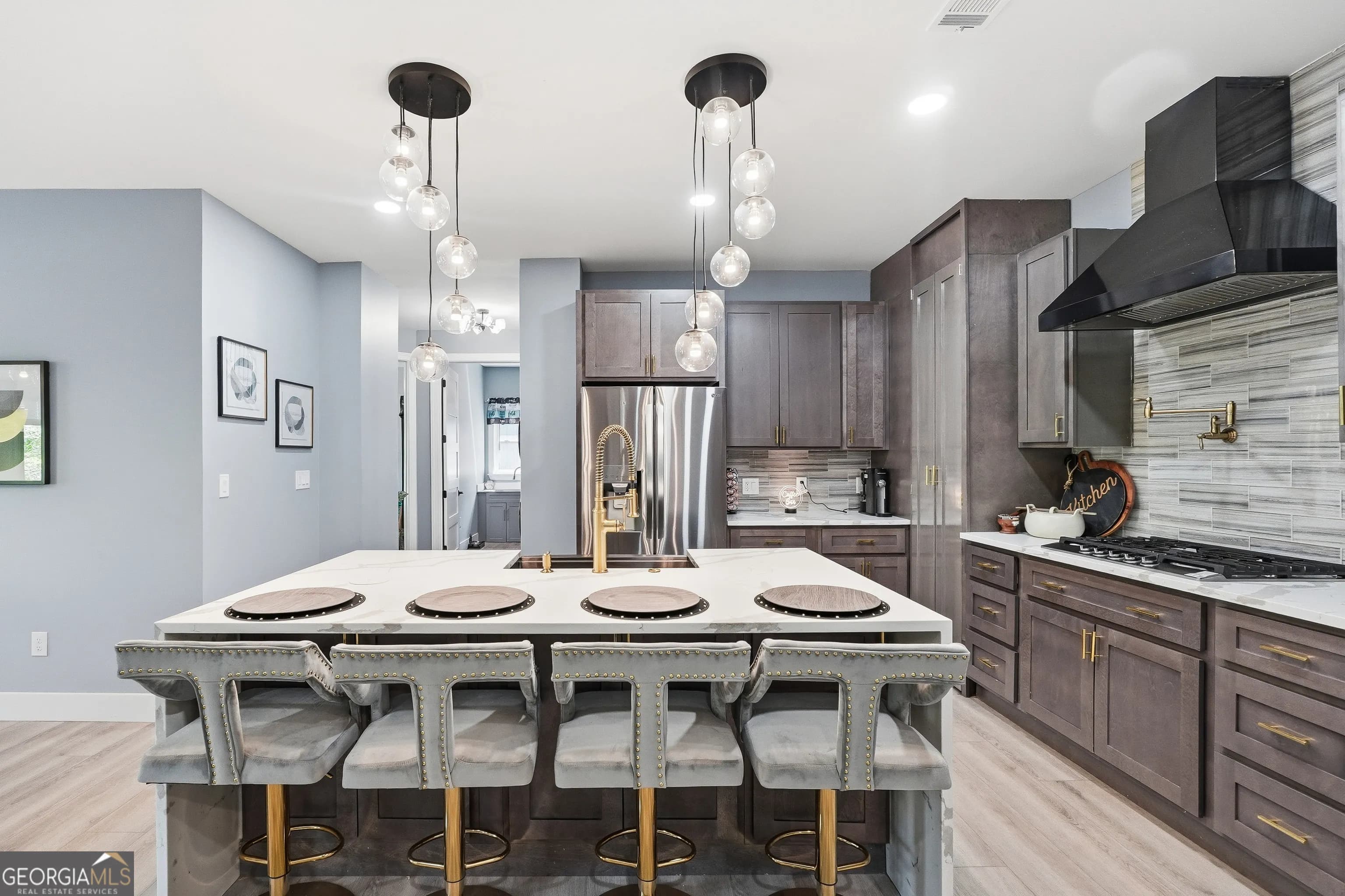 2021 Lakeview Pkwy — photo 43 of 114