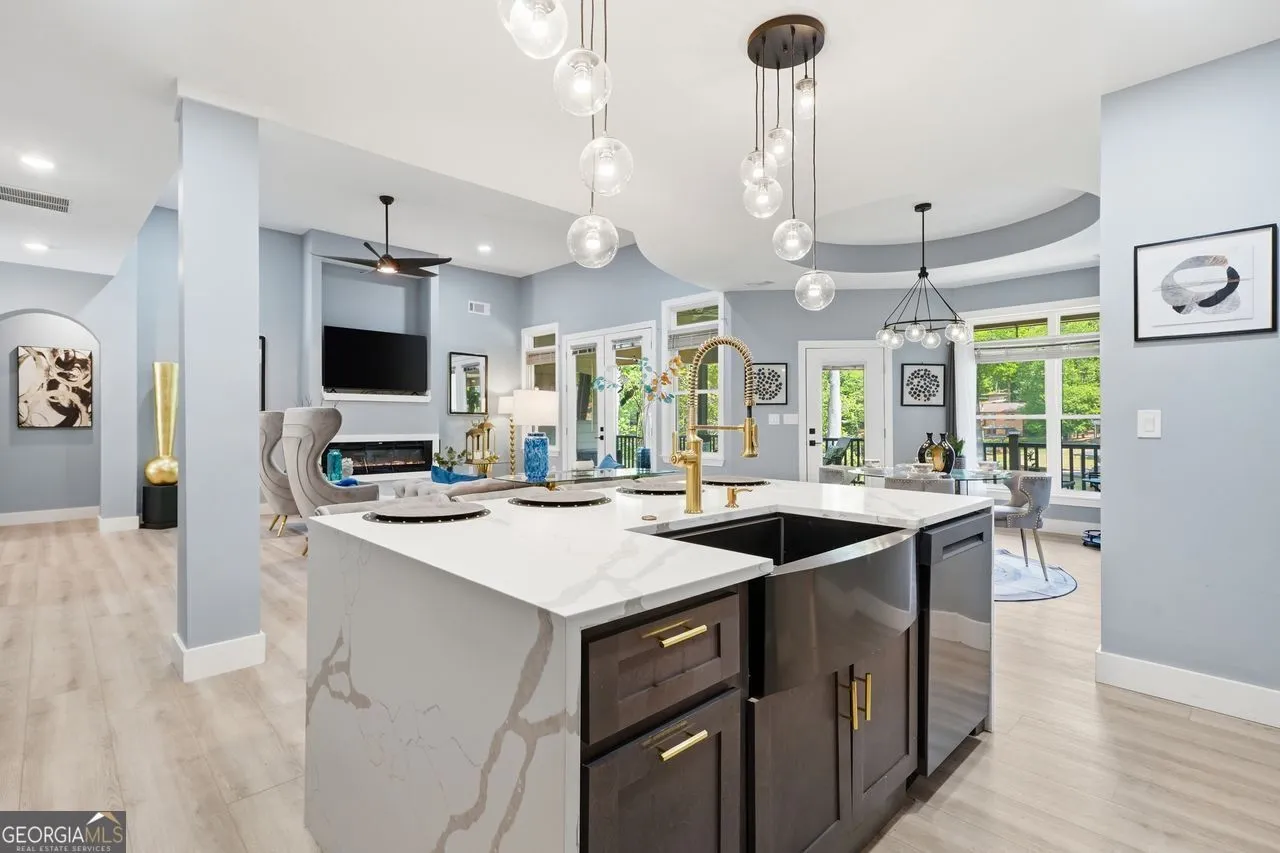 2021 Lakeview Pkwy — photo 41 of 114