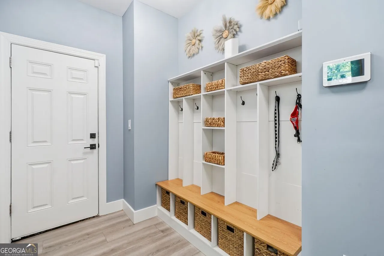 2021 Lakeview Pkwy — photo 55 of 114