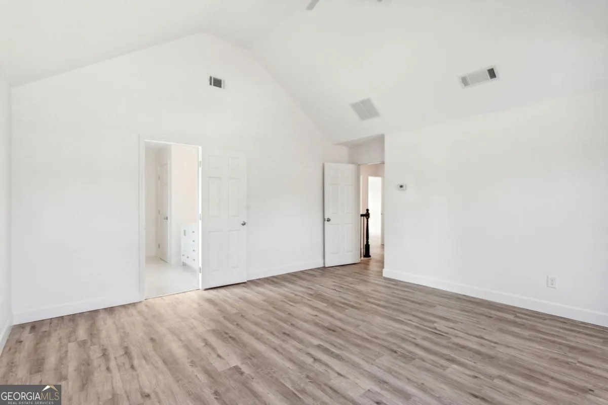 7094 Skippingstone Way — photo 7 of 26