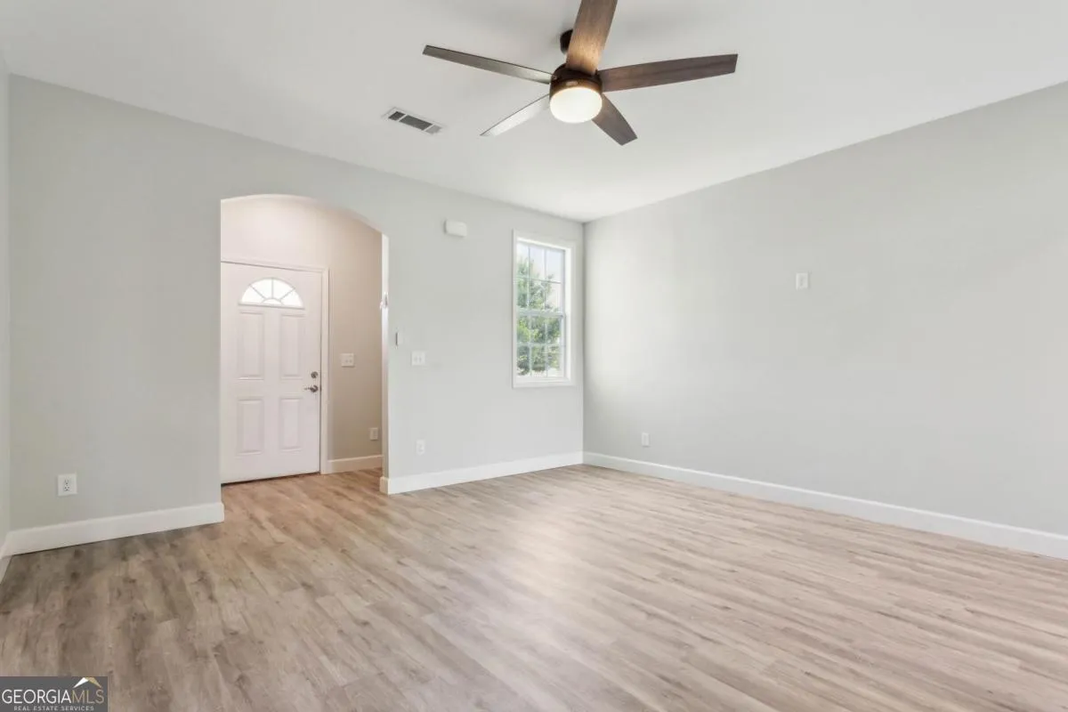 7094 Skippingstone Way — photo 2 of 26