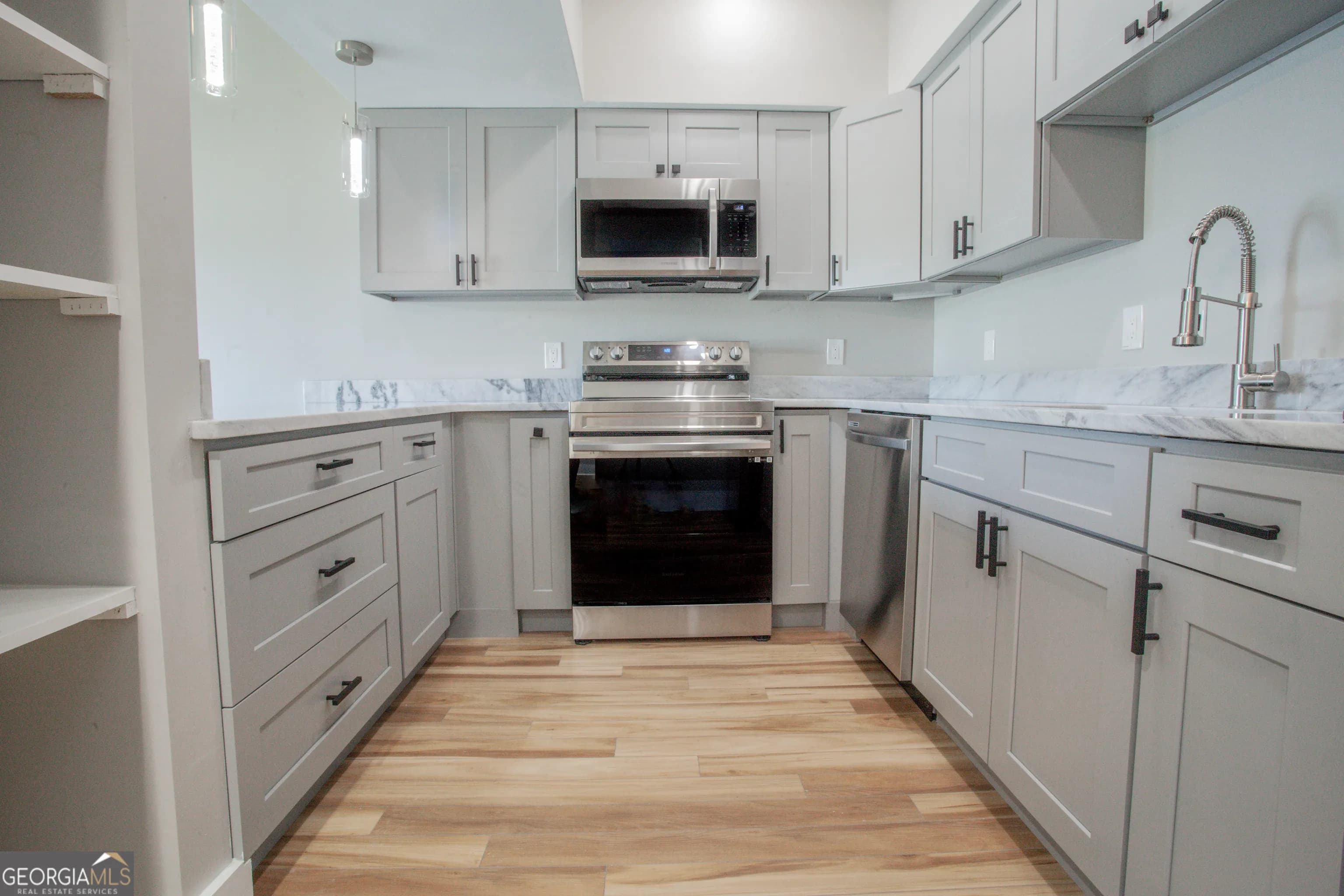 295 Clearview Ct — photo 3 of 49