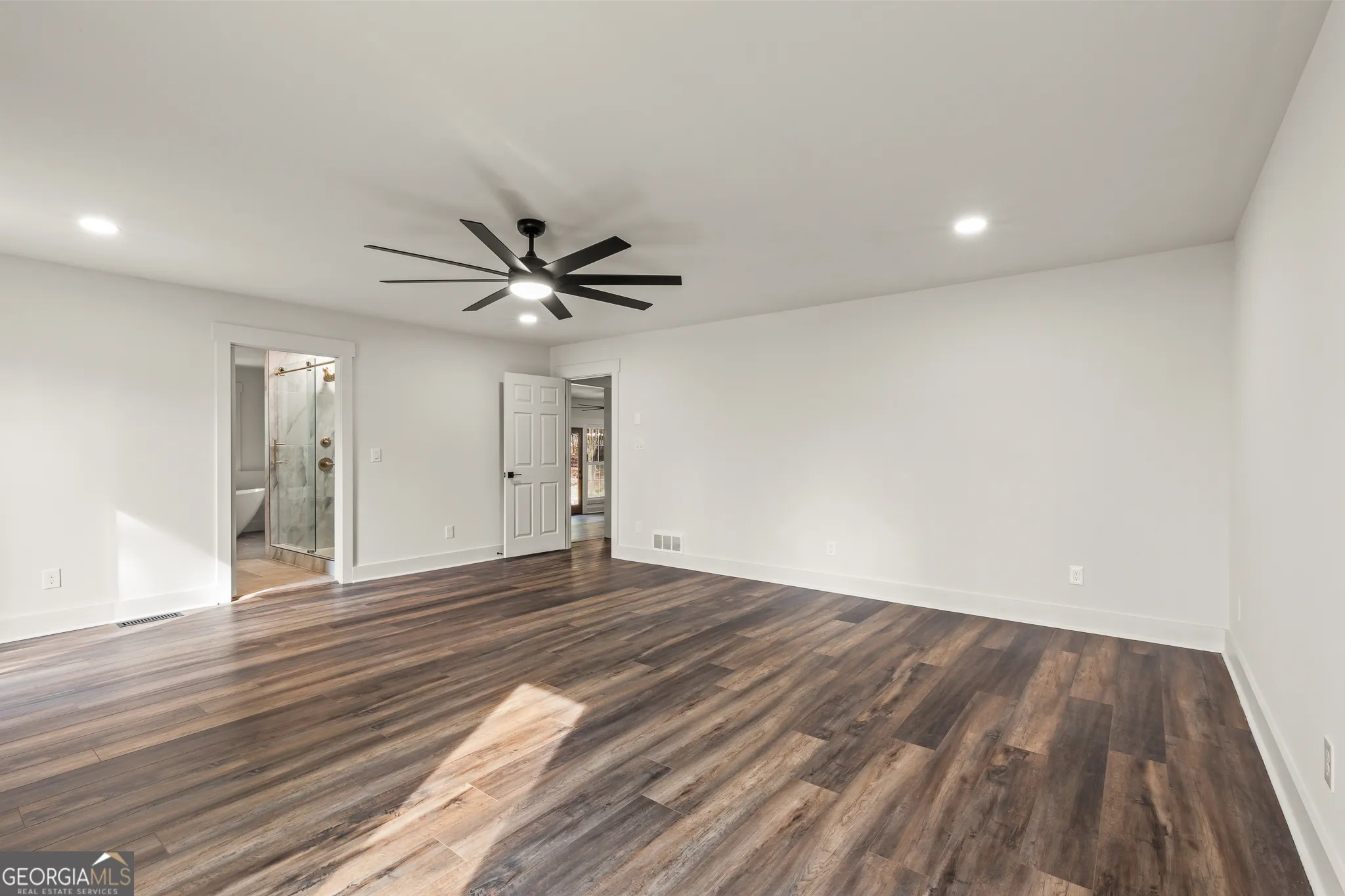 7448 Berea Rd — photo 20 of 44