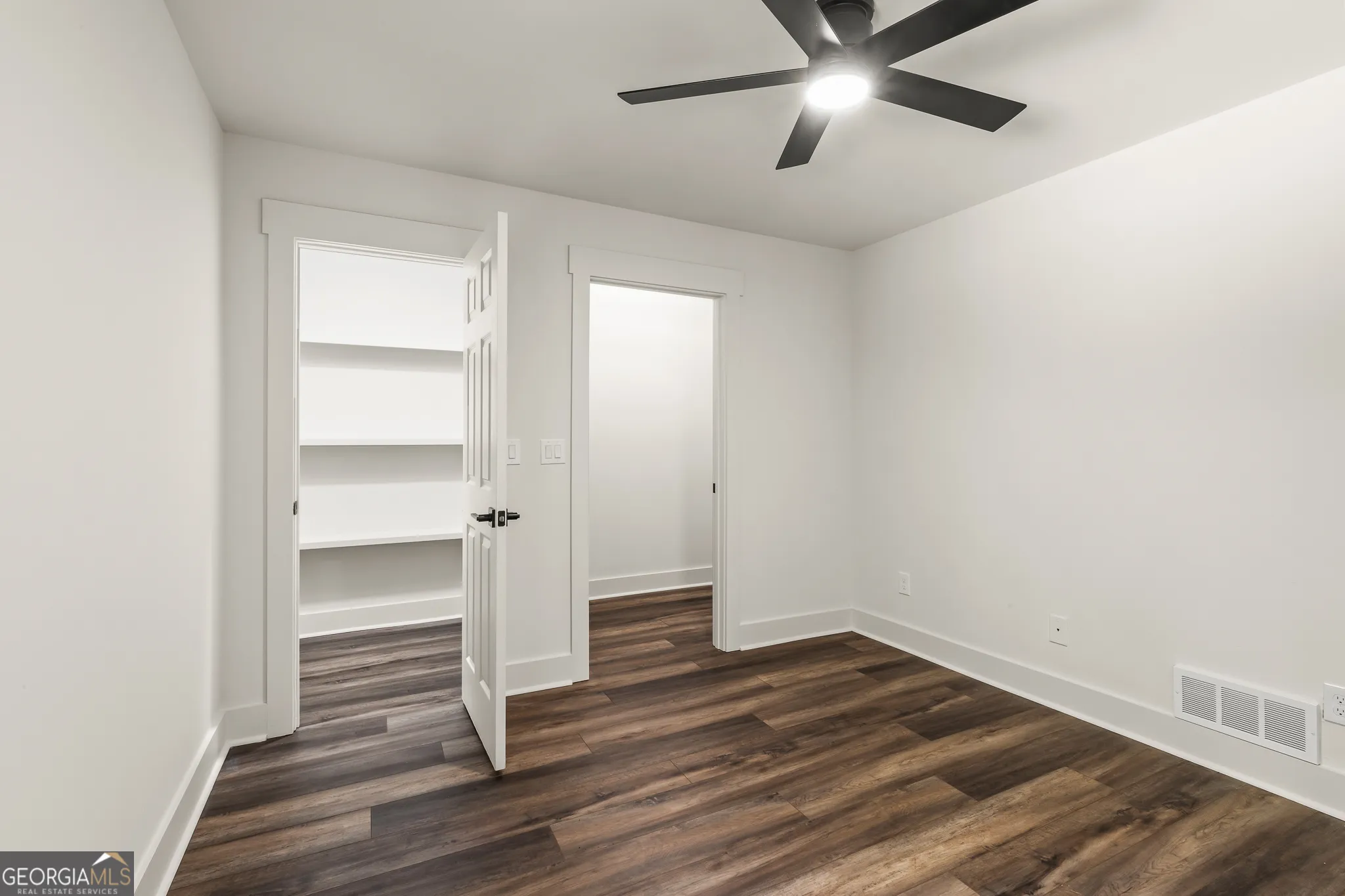 7448 Berea Rd — photo 14 of 44