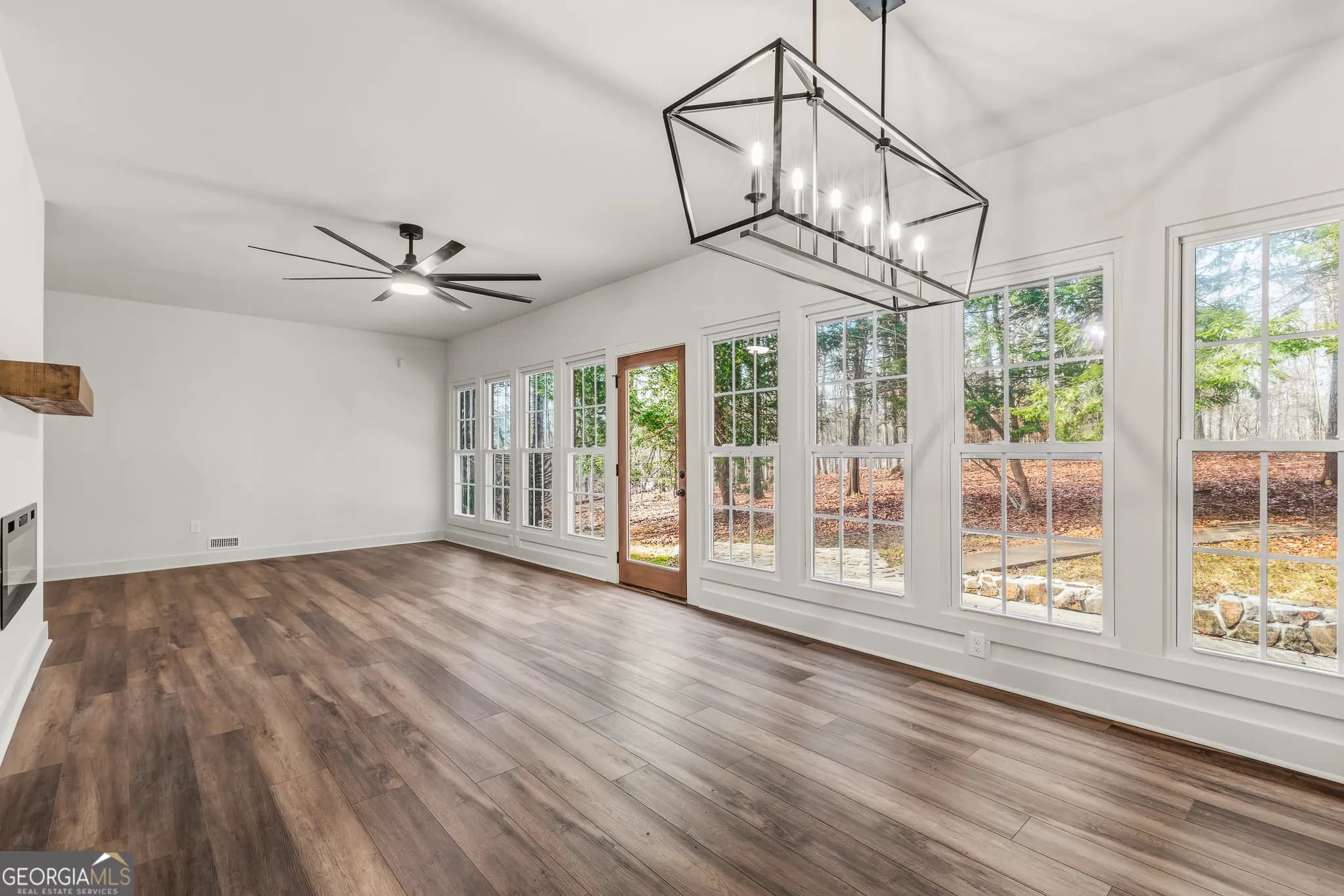 7448 Berea Rd — photo 17 of 44
