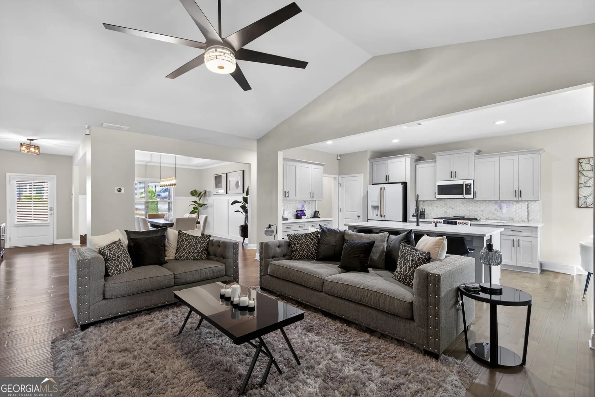 8624 St Andrews Pkwy — photo 3 of 37