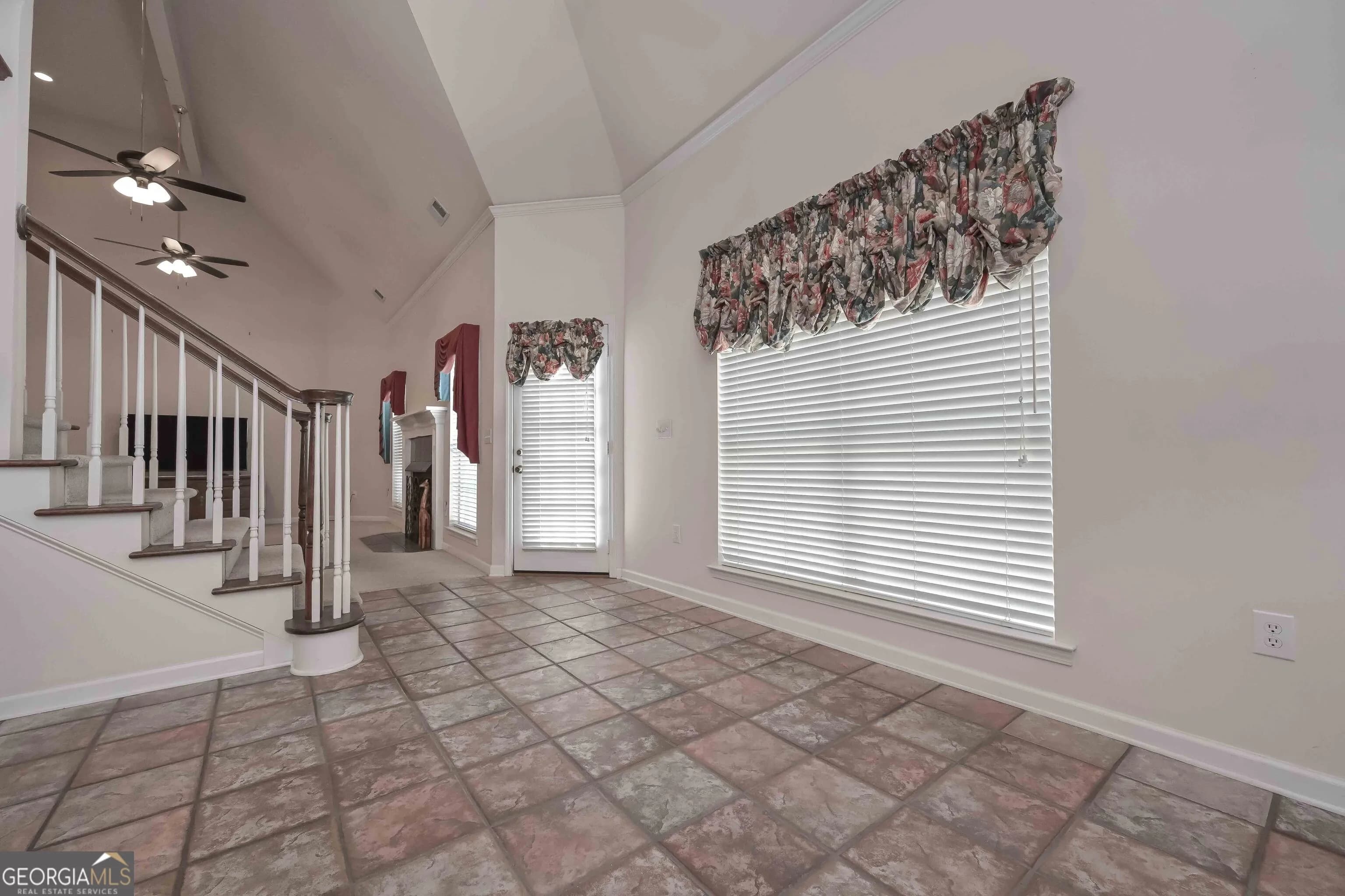 5805 W Chapel Hill Rd — photo 7 of 60