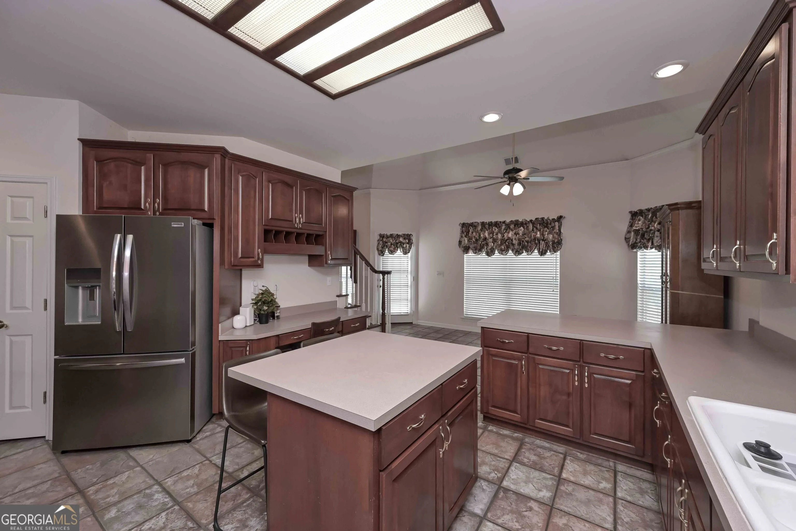 5805 W Chapel Hill Rd — photo 12 of 60