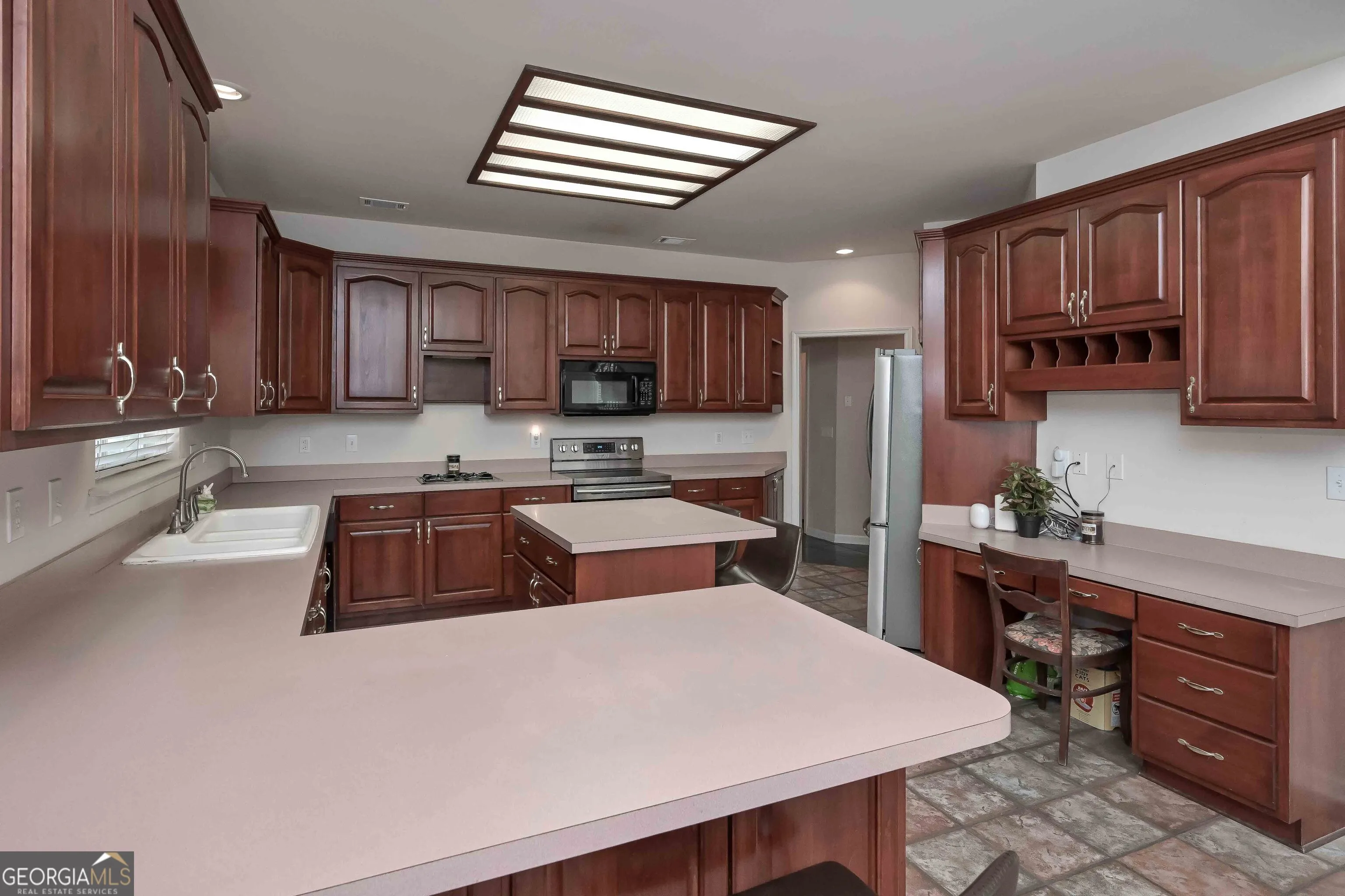 5805 W Chapel Hill Rd — photo 11 of 60