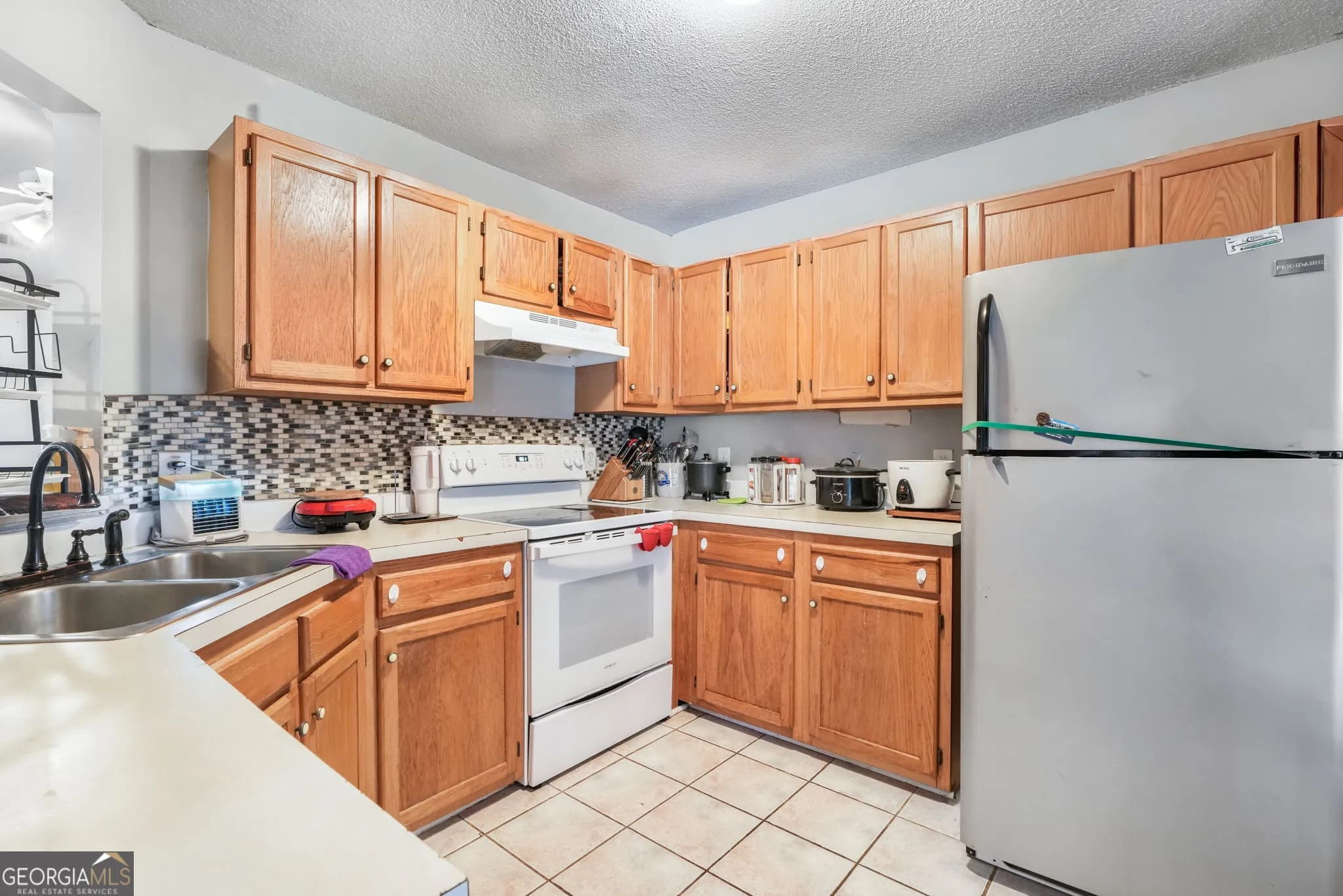 367 Benjamin Dr — photo 5 of 34