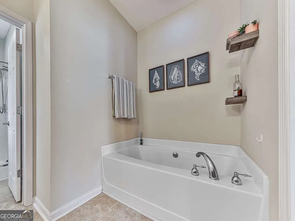 244 Stonehenge Dr — photo 11 of 28