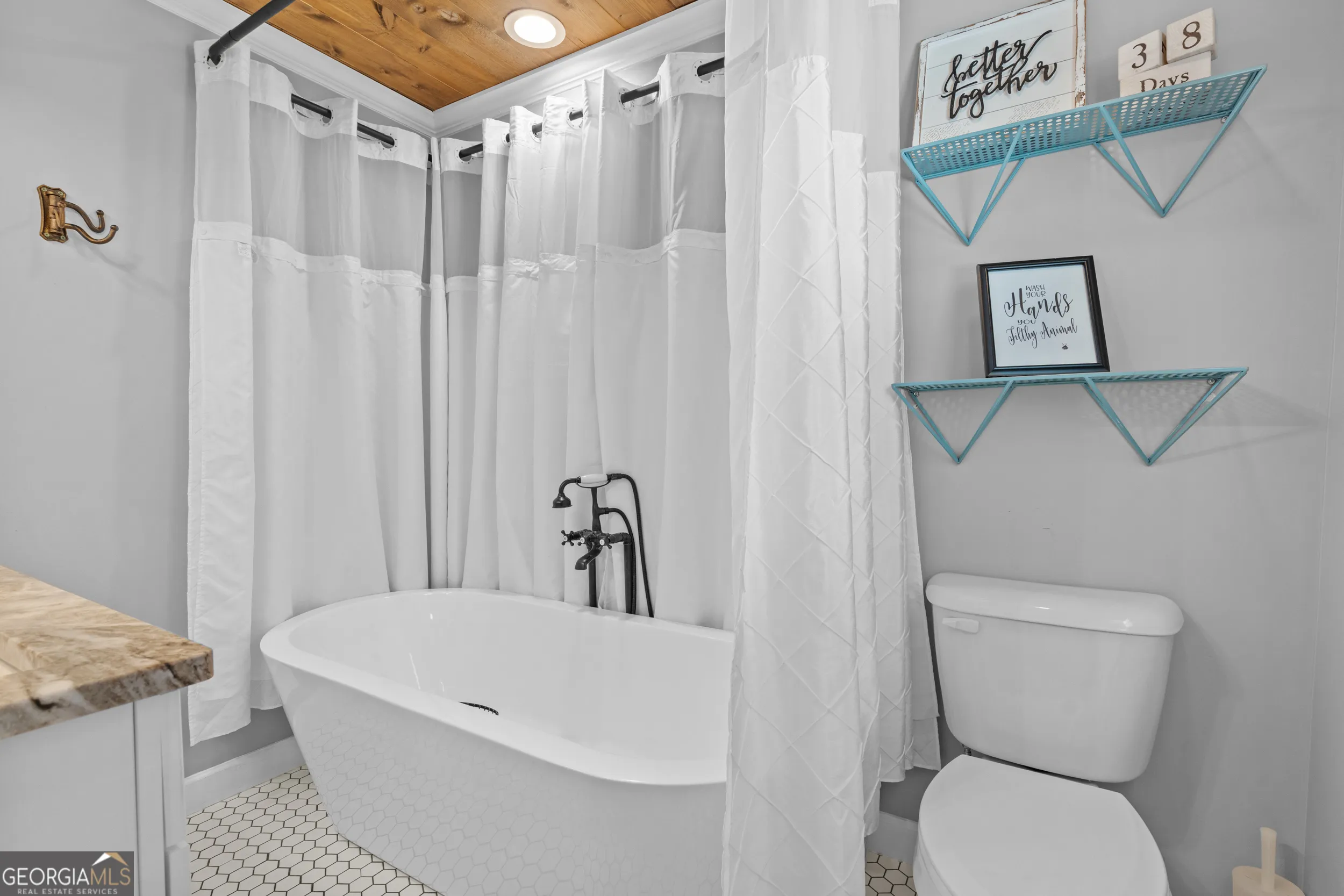 522 Hickory St — photo 8 of 57
