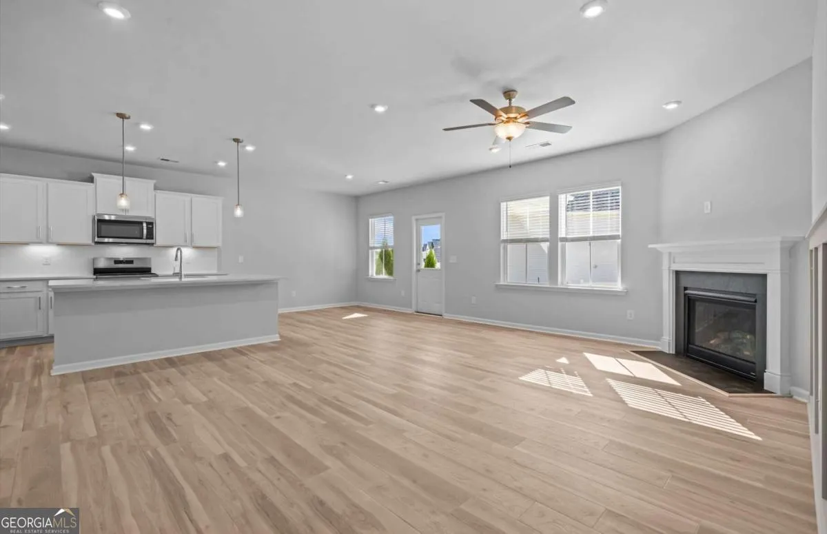 300 Canoe Pl — photo 24 of 27