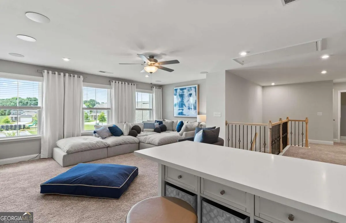 300 Canoe Pl — photo 7 of 27