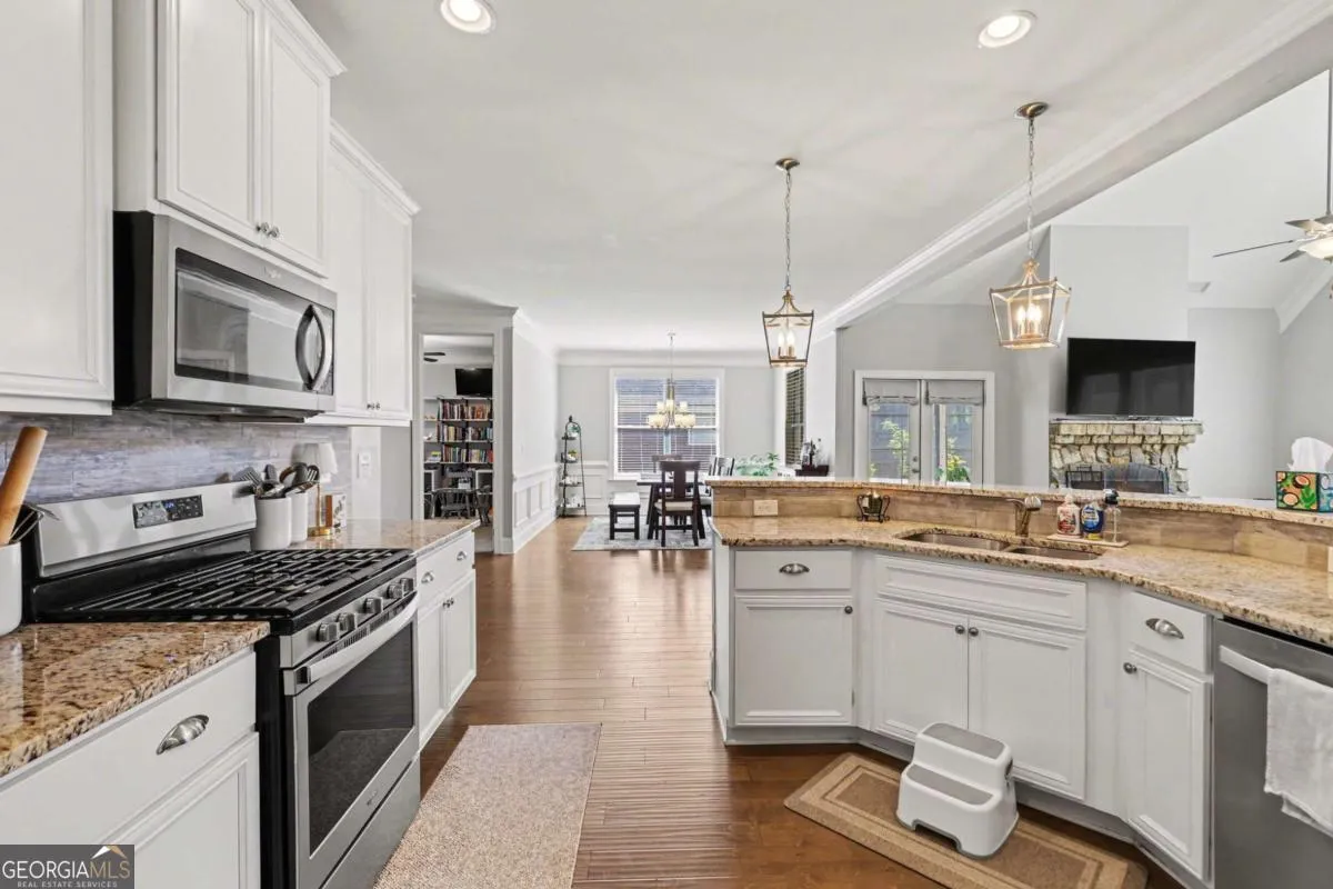 313 Somersby Dr — photo 4 of 28