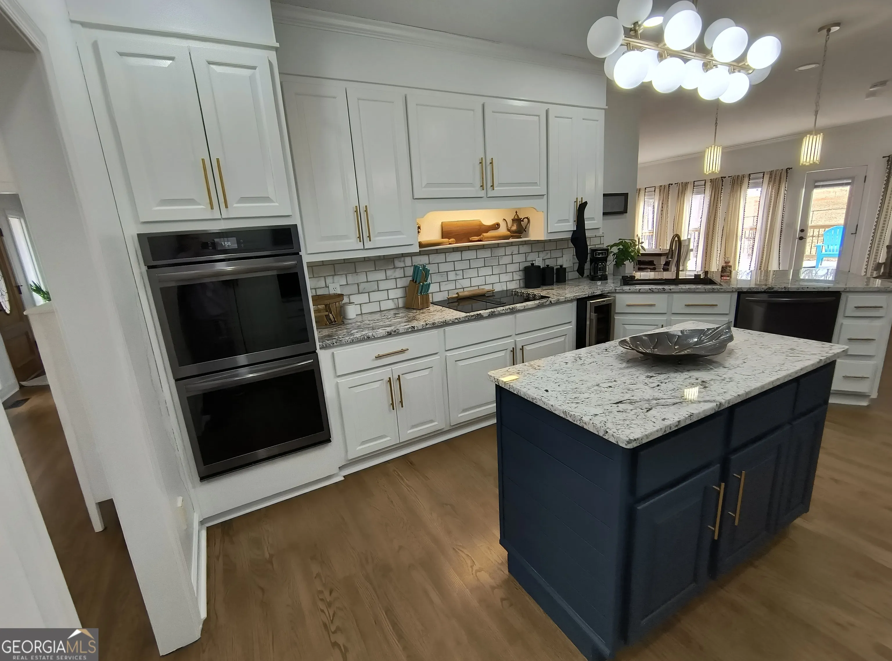 252 Moore St — photo 7 of 37