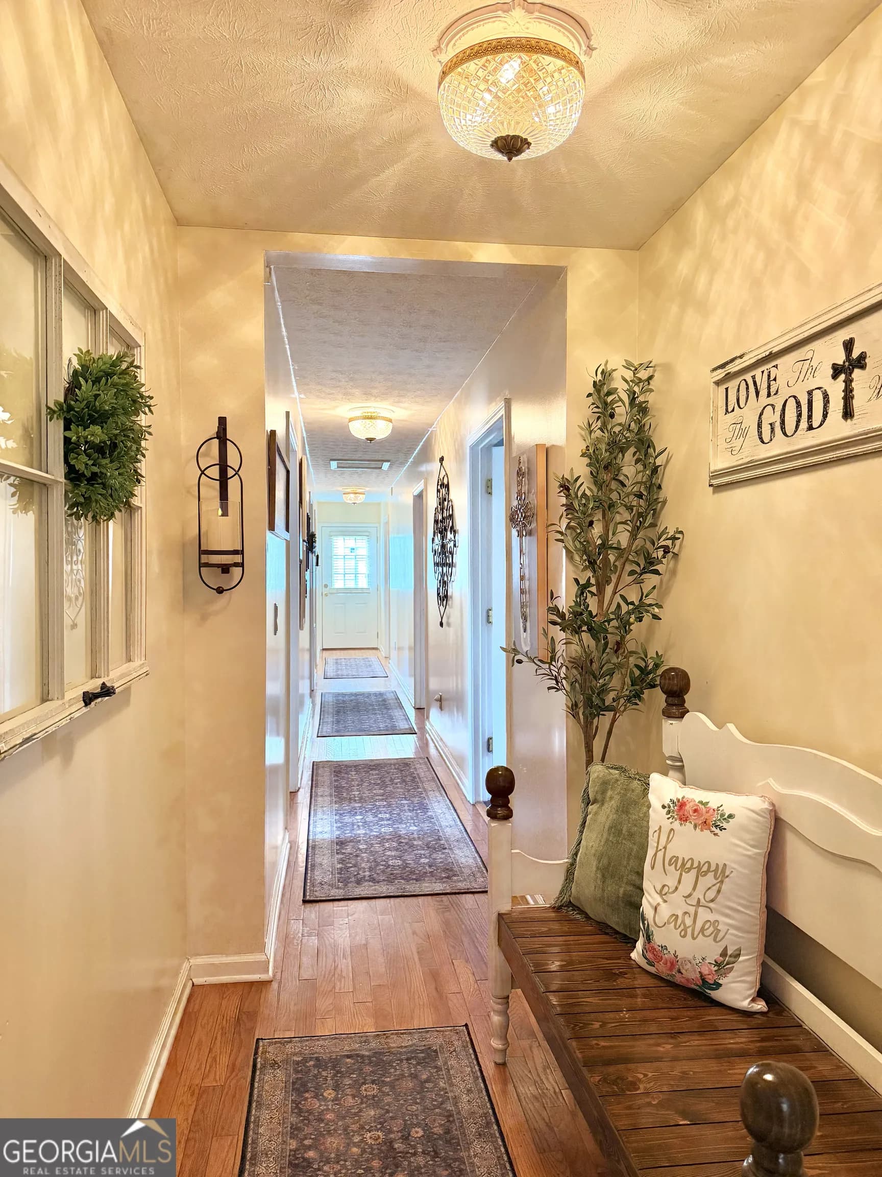 240 Ray St — photo 10 of 33