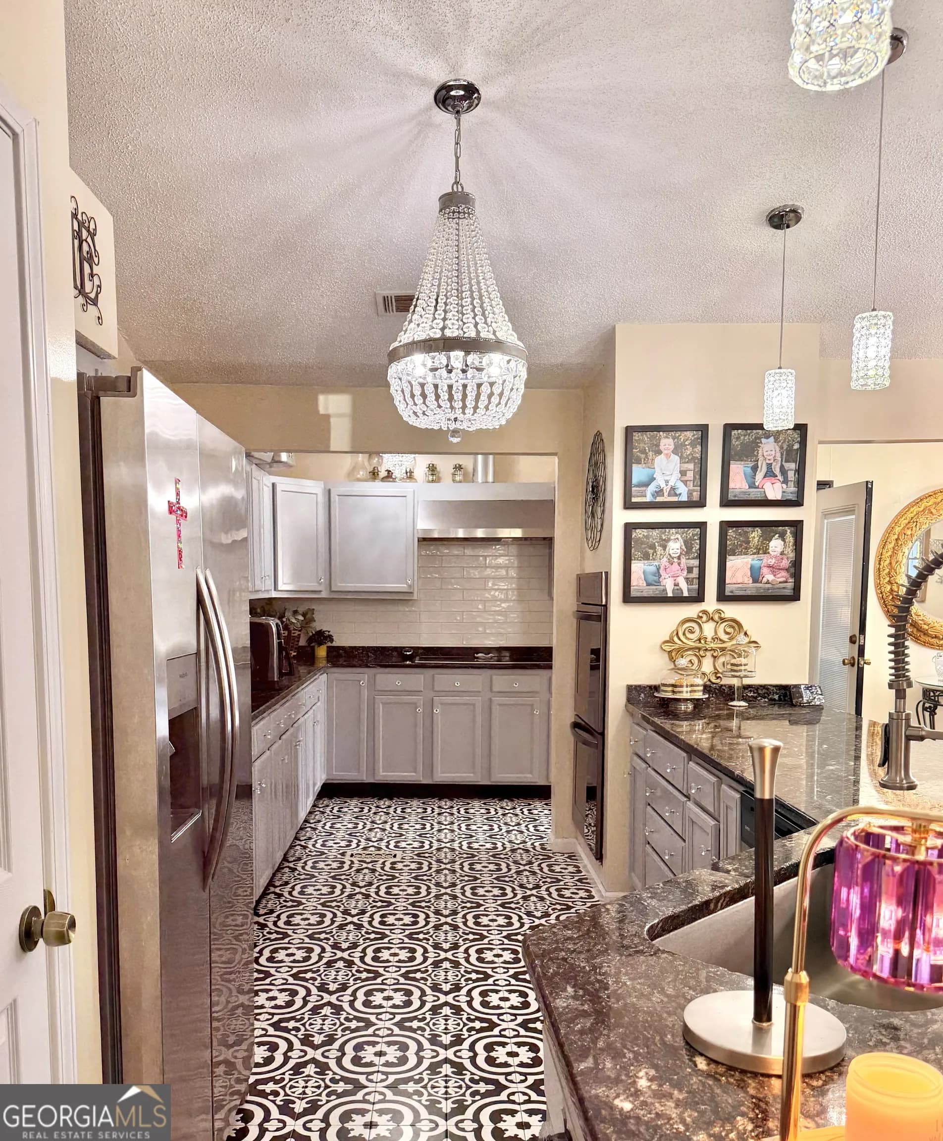240 Ray St — photo 30 of 33