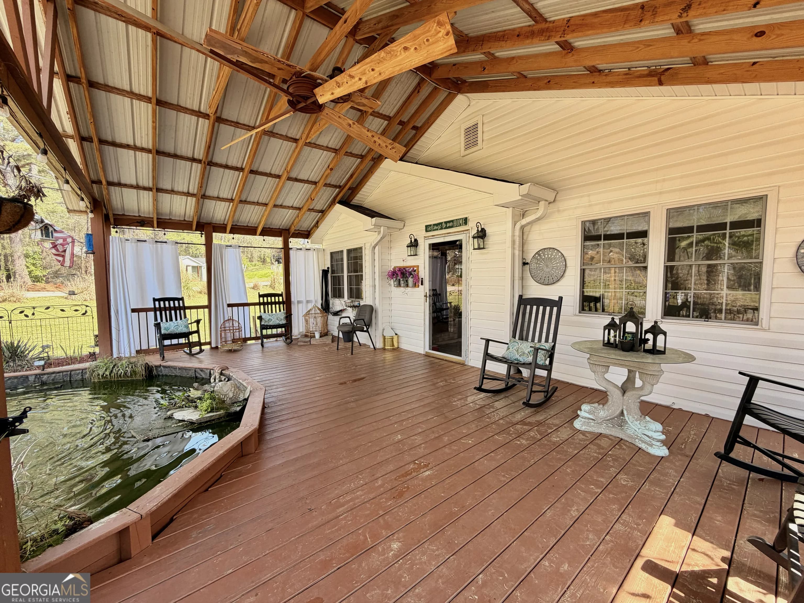 240 Ray St — photo 2 of 33