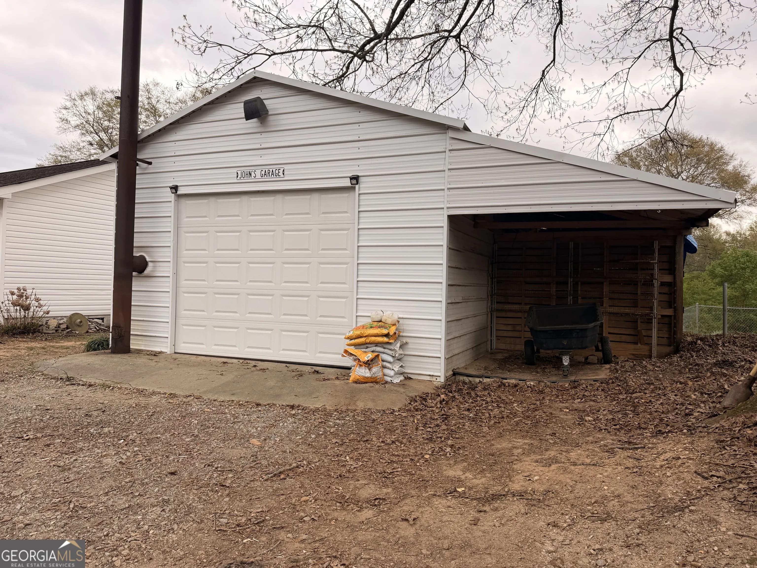 240 Ray St — photo 21 of 33