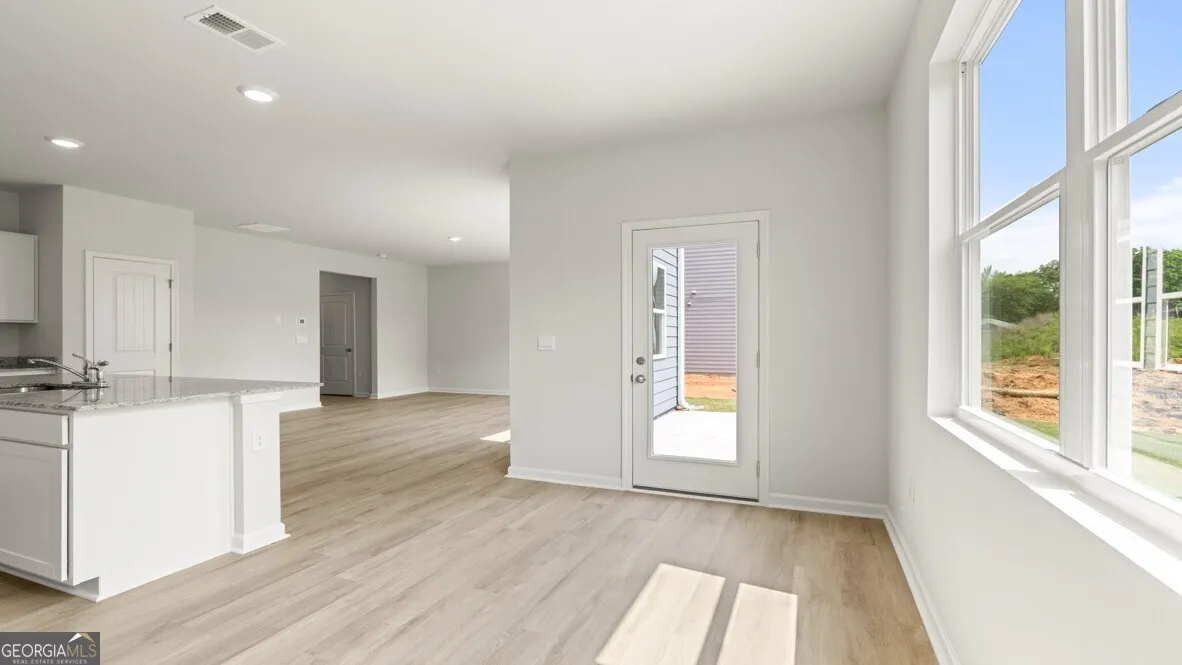 104 Glenrise Dr — photo 4 of 31
