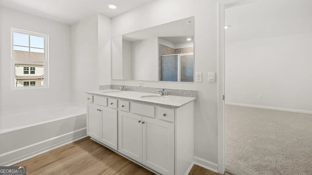 247 Hampton Ter — photo 5 of 30