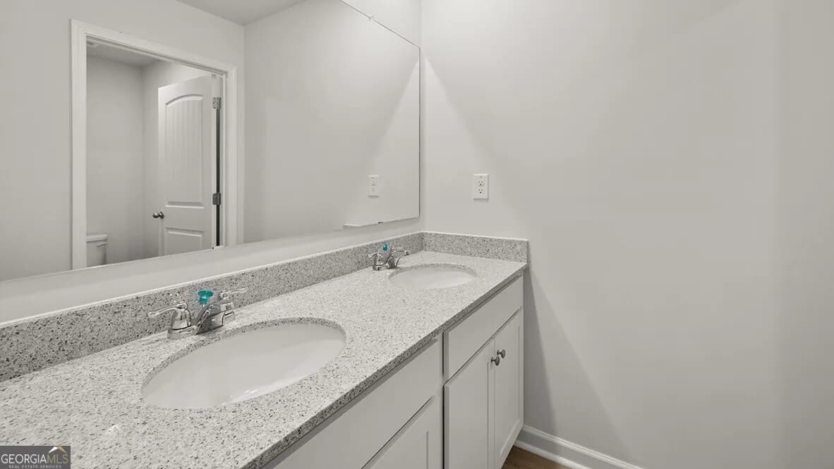 247 Hampton Ter — photo 16 of 30