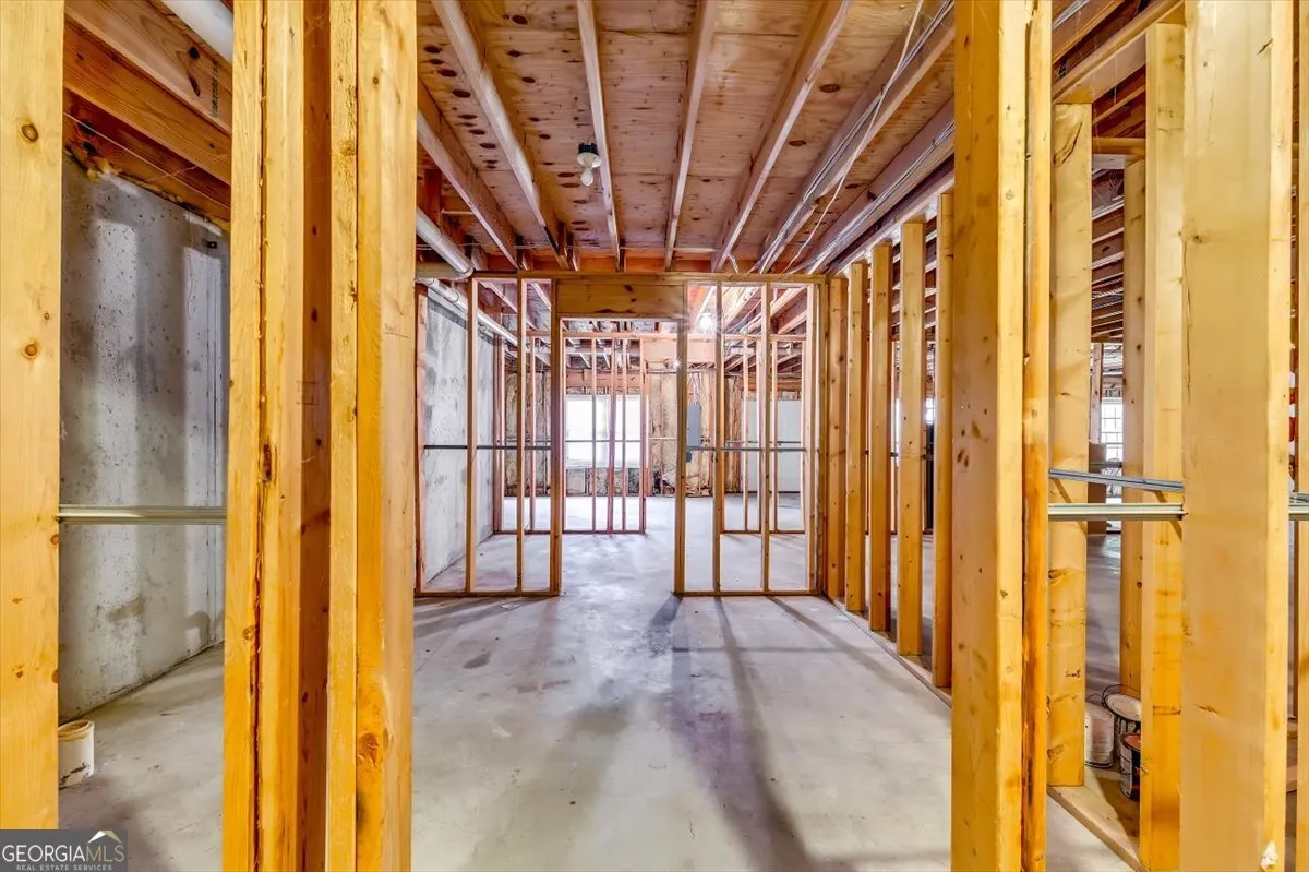 4315 Rosemont Dr — photo 32 of 47