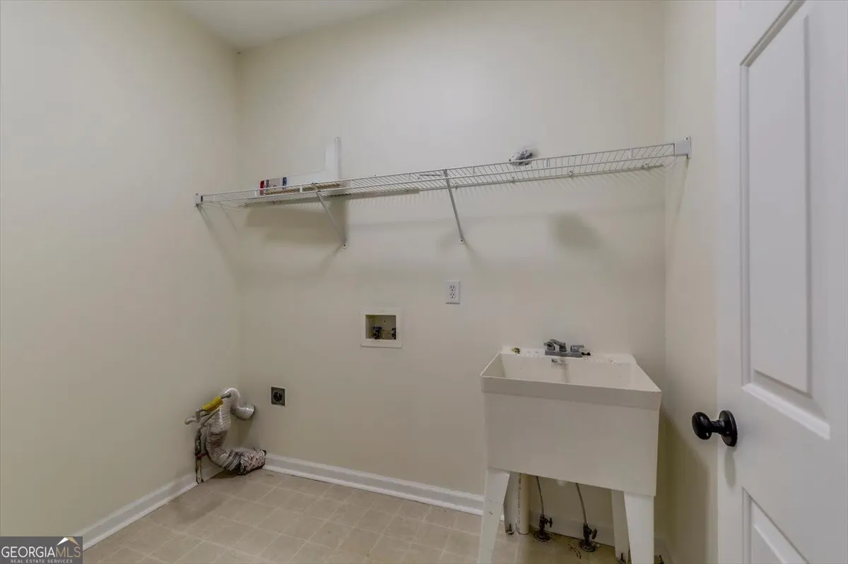 4315 Rosemont Dr — photo 26 of 47