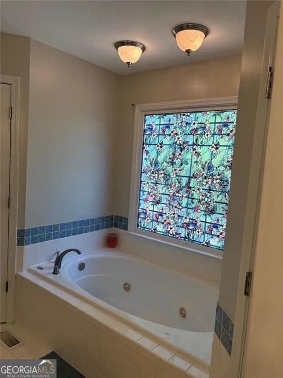 9440 Logan Ln — photo 11 of 35