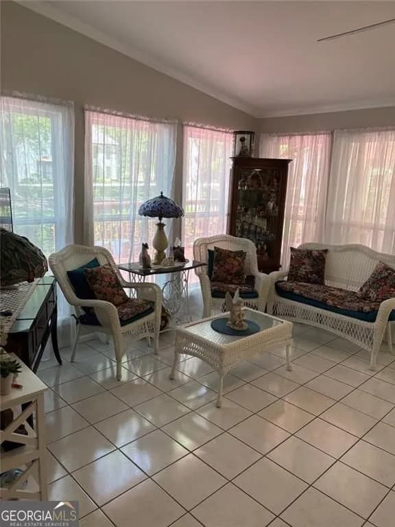 9440 Logan Ln — photo 5 of 35