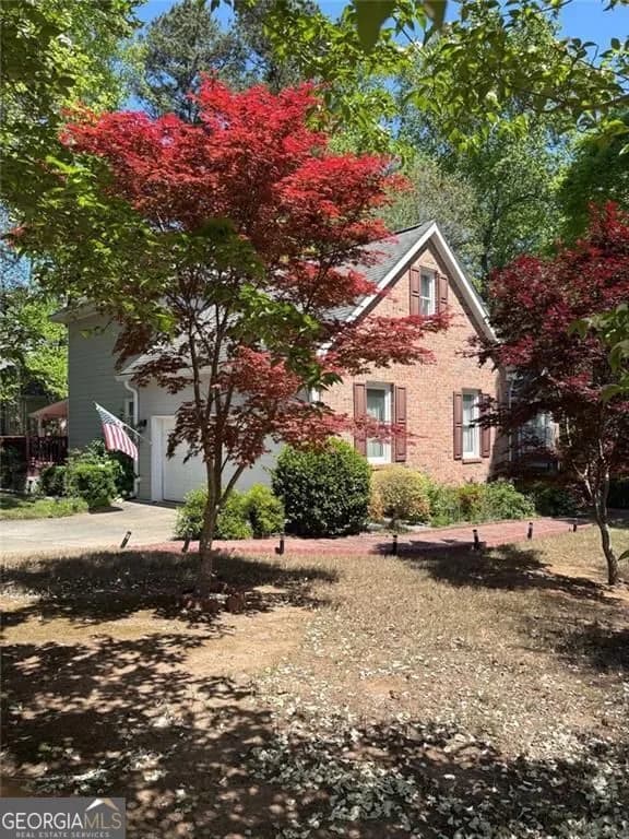 9440 Logan Ln — photo 2 of 35