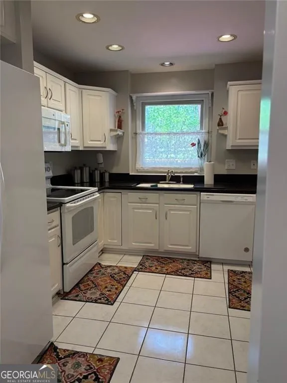 9440 Logan Ln — photo 3 of 35
