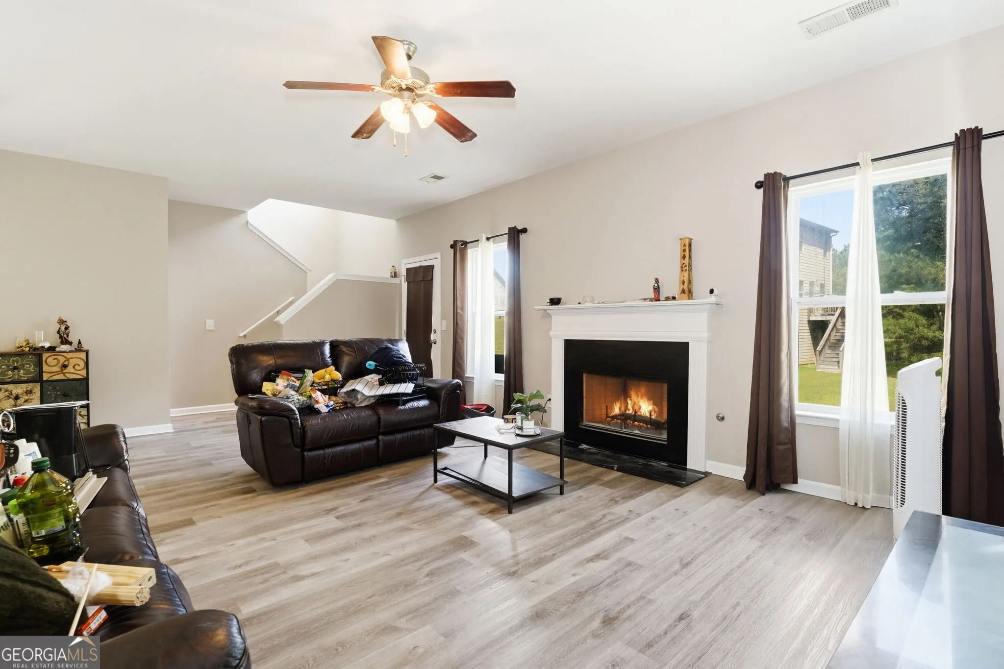 2415 Valley Creek Dr — photo 10 of 38