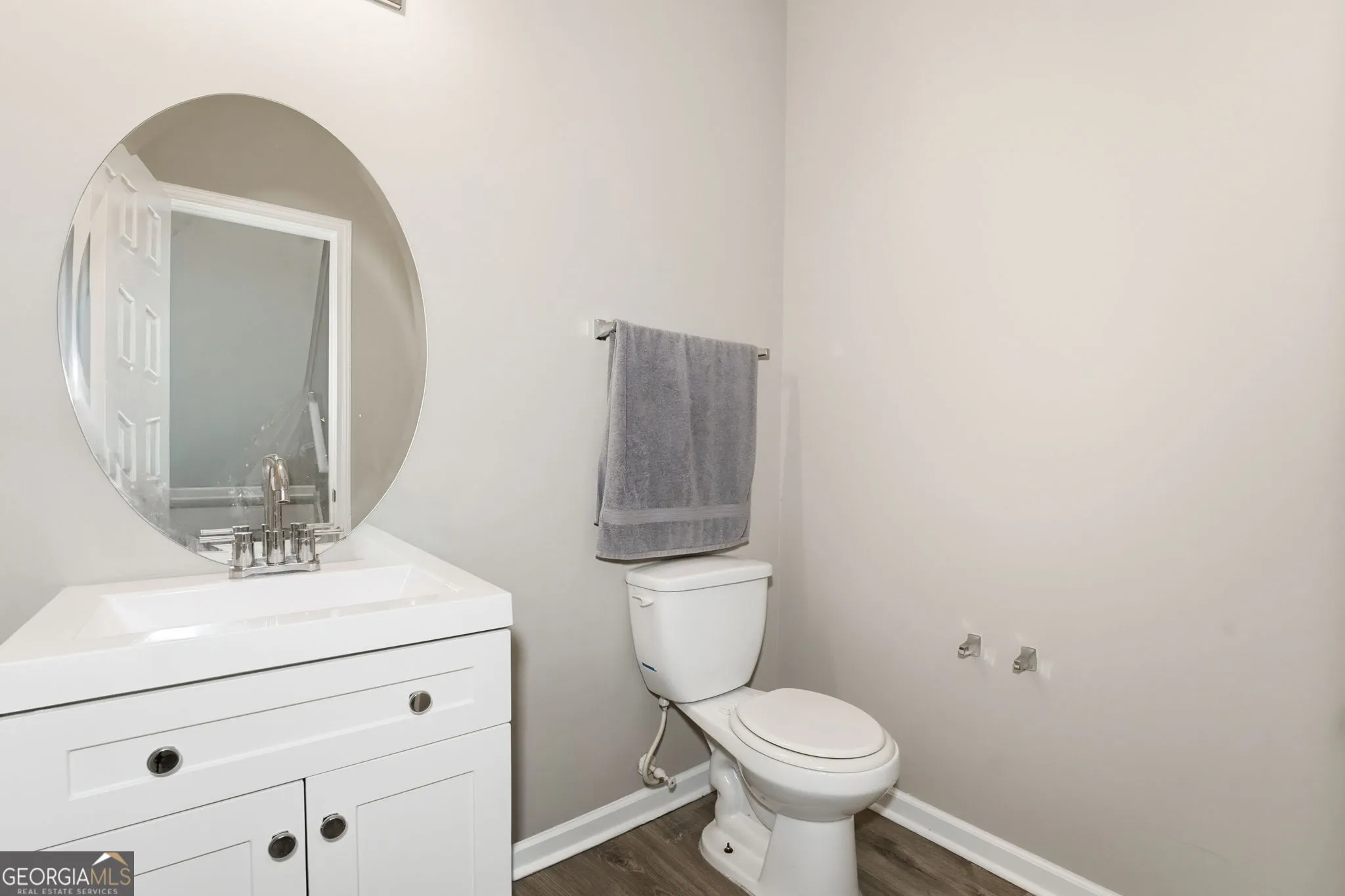 2415 Valley Creek Dr — photo 8 of 38