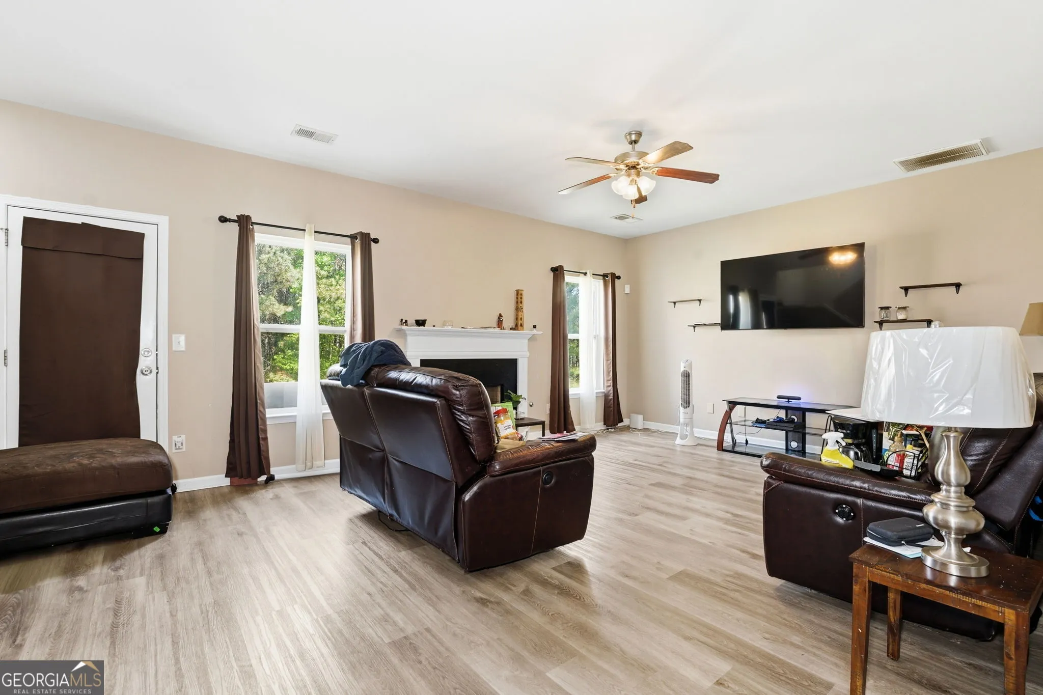 2415 Valley Creek Dr — photo 5 of 38