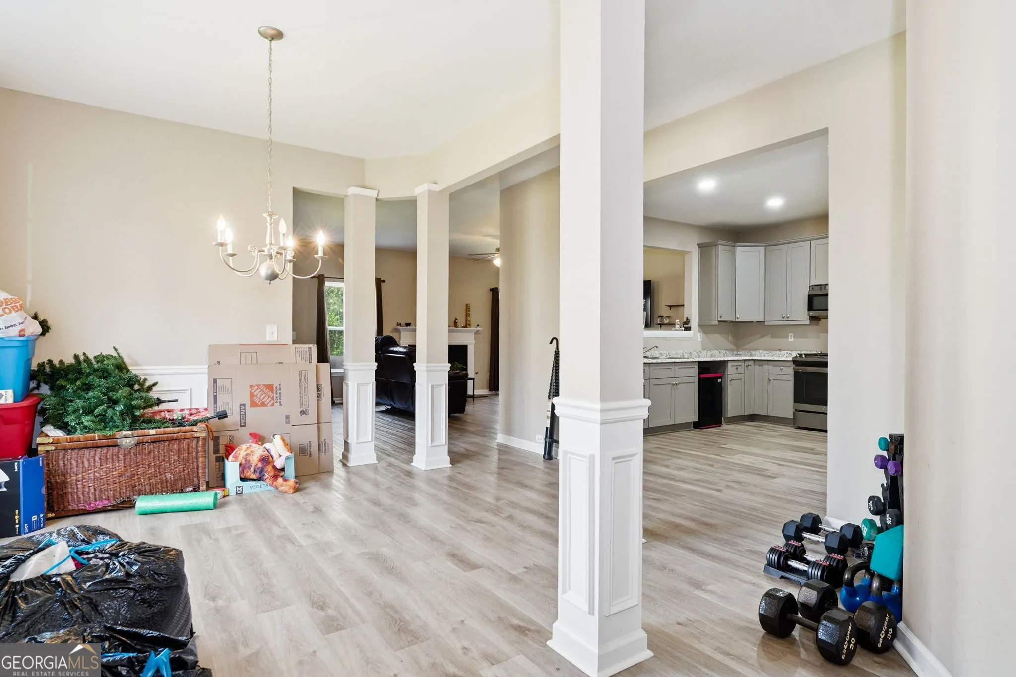 2415 Valley Creek Dr — photo 33 of 38