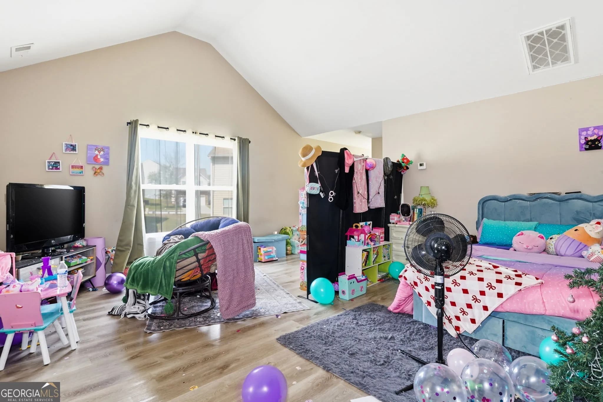2415 Valley Creek Dr — photo 14 of 38